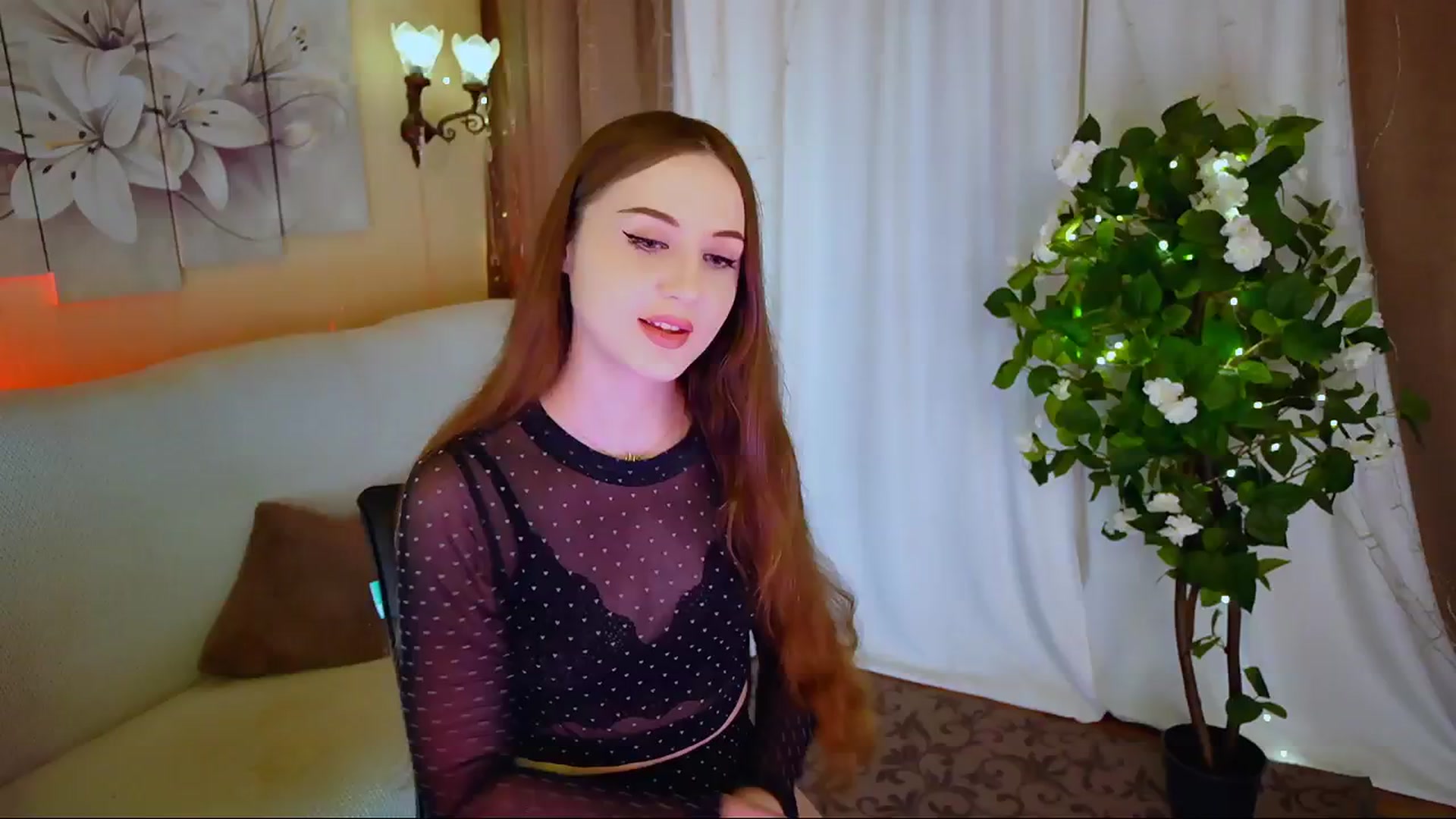 Gallery image thumbnail from Innocent_Soul's myfreecams stream on, 06/19/2024, 17:49 image 13 of 20