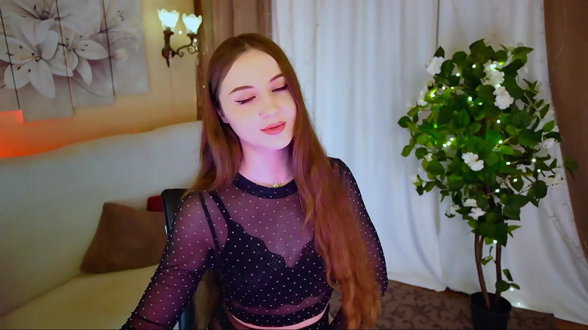 Gallery image thumbnail from Innocent_Soul's myfreecams stream on, 06/19/2024, 17:49 image 16 of 20