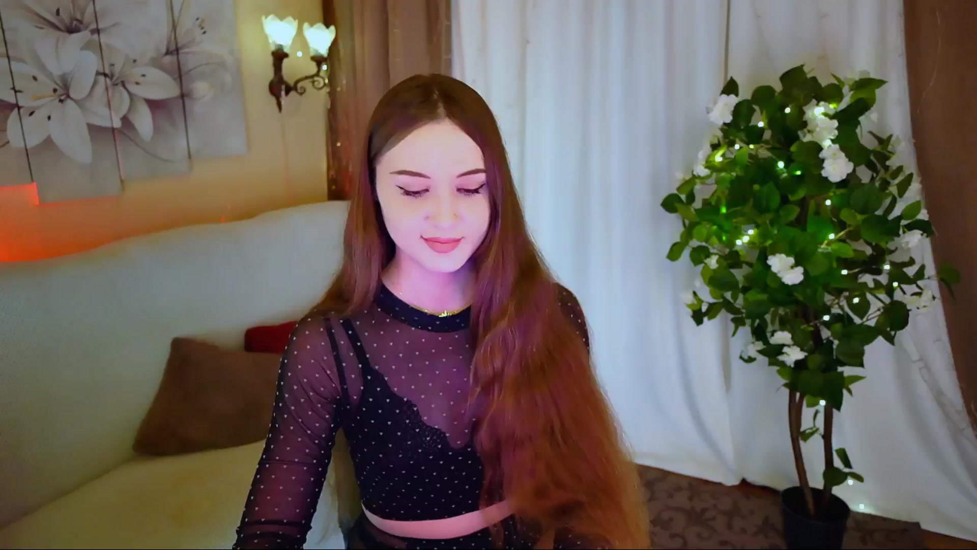 Gallery image thumbnail from Innocent_Soul's myfreecams stream on, 06/19/2024, 18:25 image 6 of 20