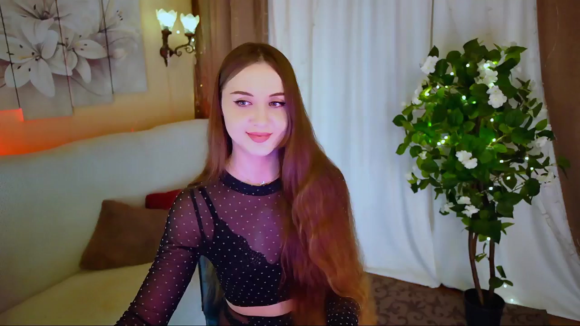 Gallery image thumbnail from Innocent_Soul's myfreecams stream on, 06/19/2024, 18:25 image 14 of 20