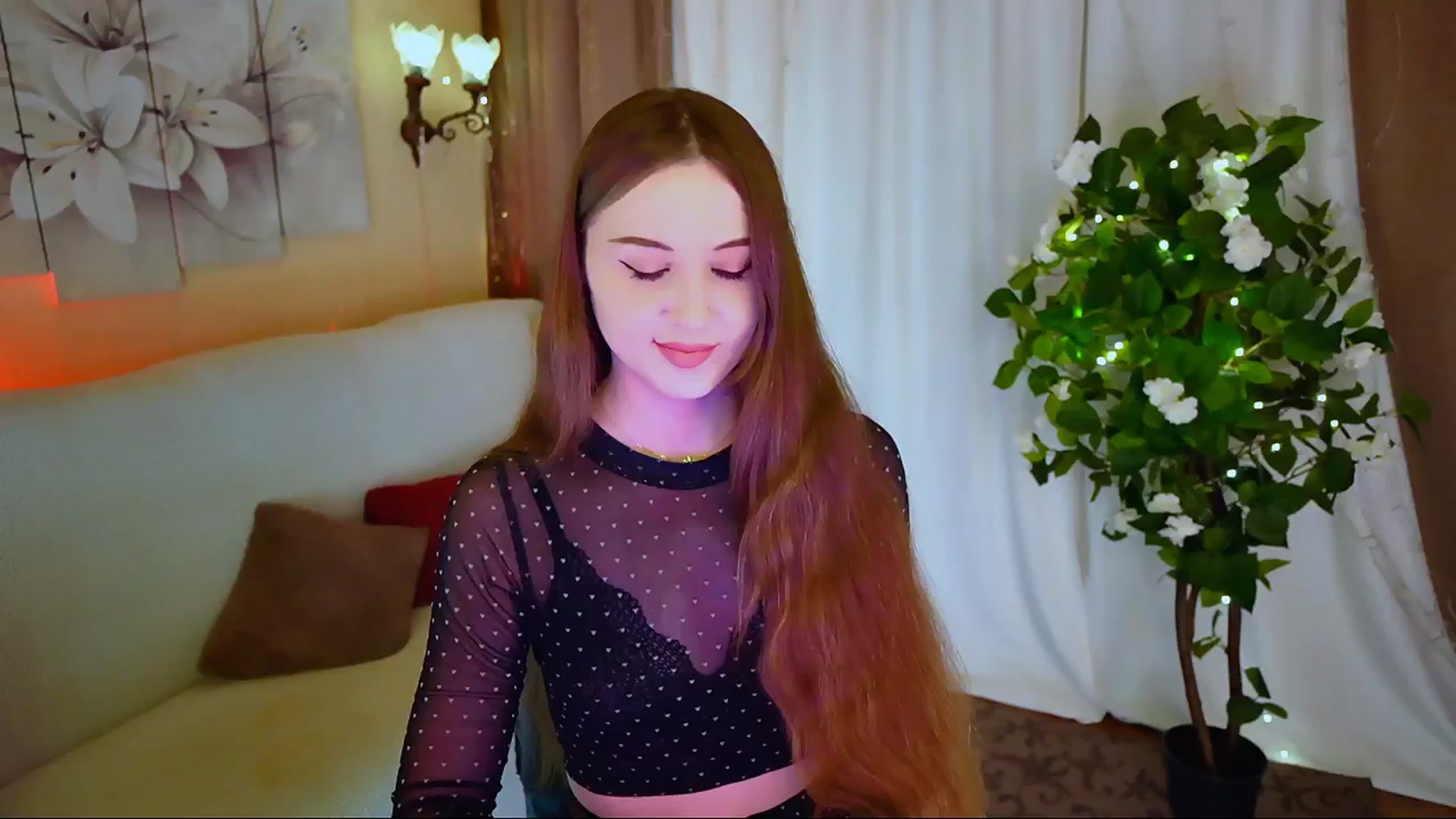 Gallery image thumbnail from Innocent_Soul's myfreecams stream on, 06/19/2024, 18:25 image 10 of 20