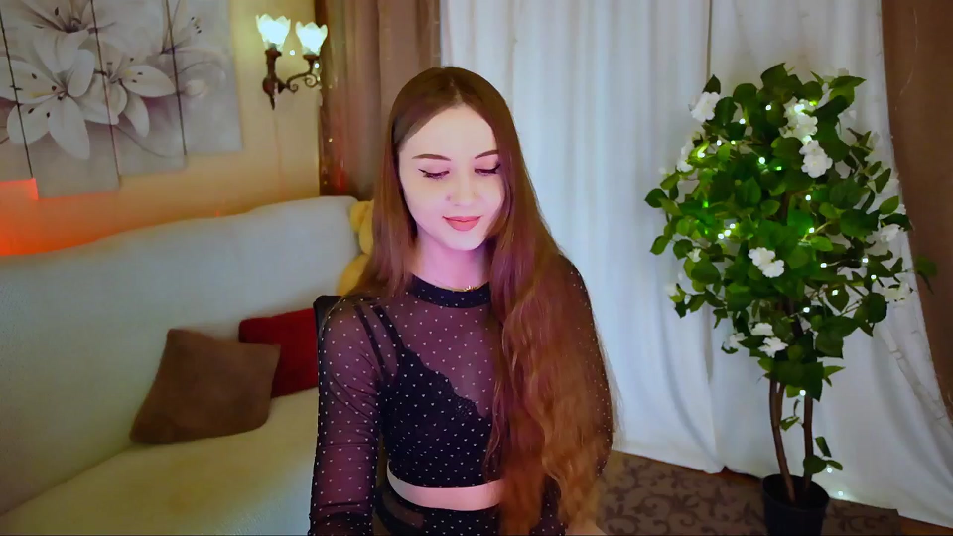 Gallery image thumbnail from Innocent_Soul's myfreecams stream on, 06/19/2024, 18:25 image 15 of 20