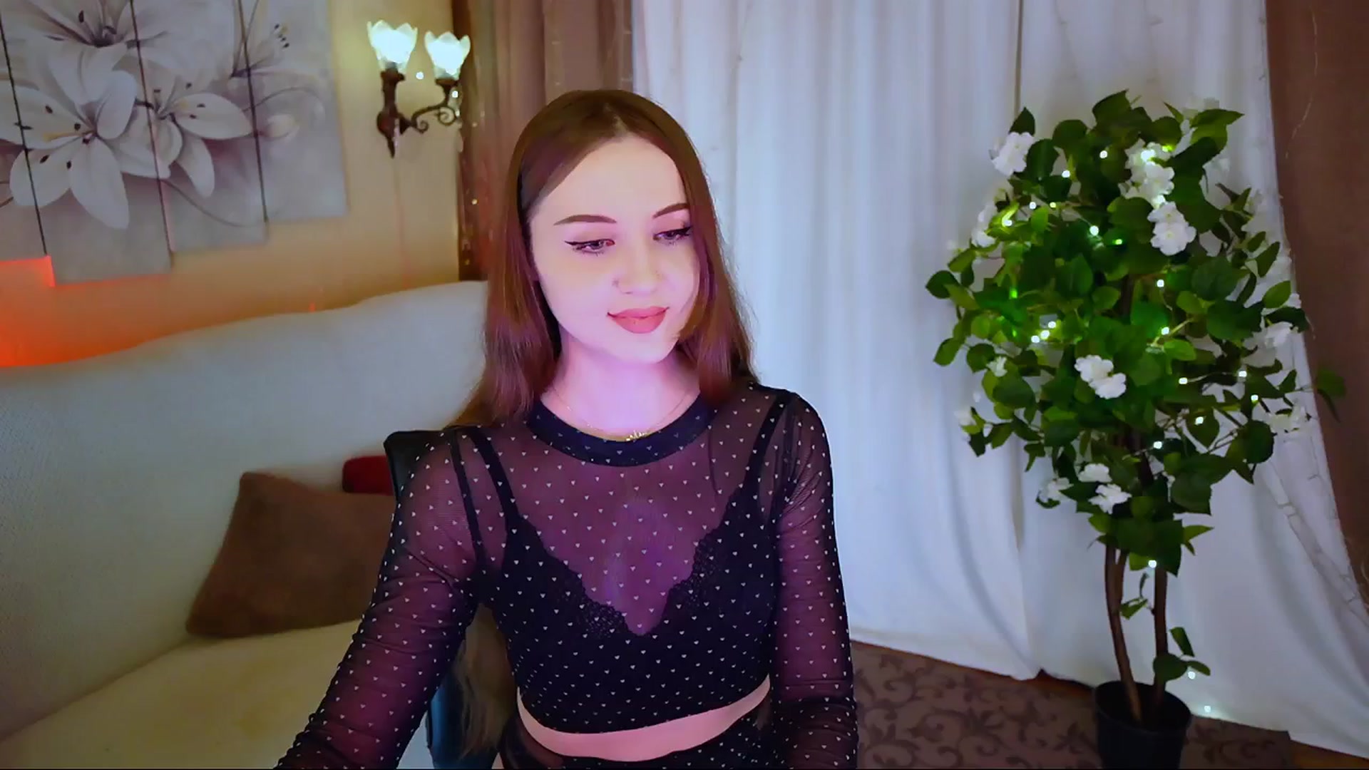 Gallery image thumbnail from Innocent_Soul's myfreecams stream on, 06/19/2024, 19:03 image 2 of 20