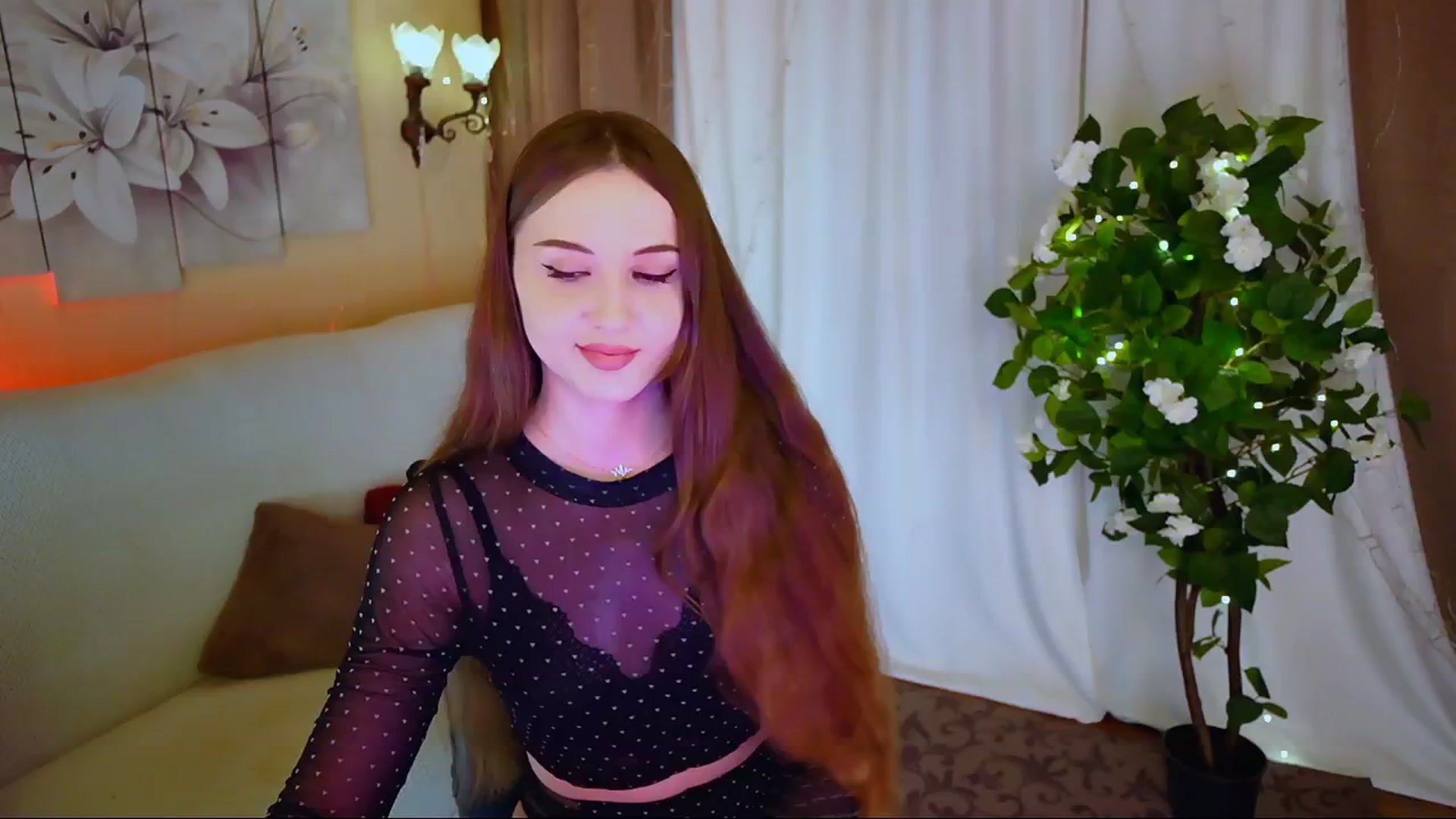 Gallery image thumbnail from Innocent_Soul's myfreecams stream on, 06/19/2024, 19:03 image 17 of 20
