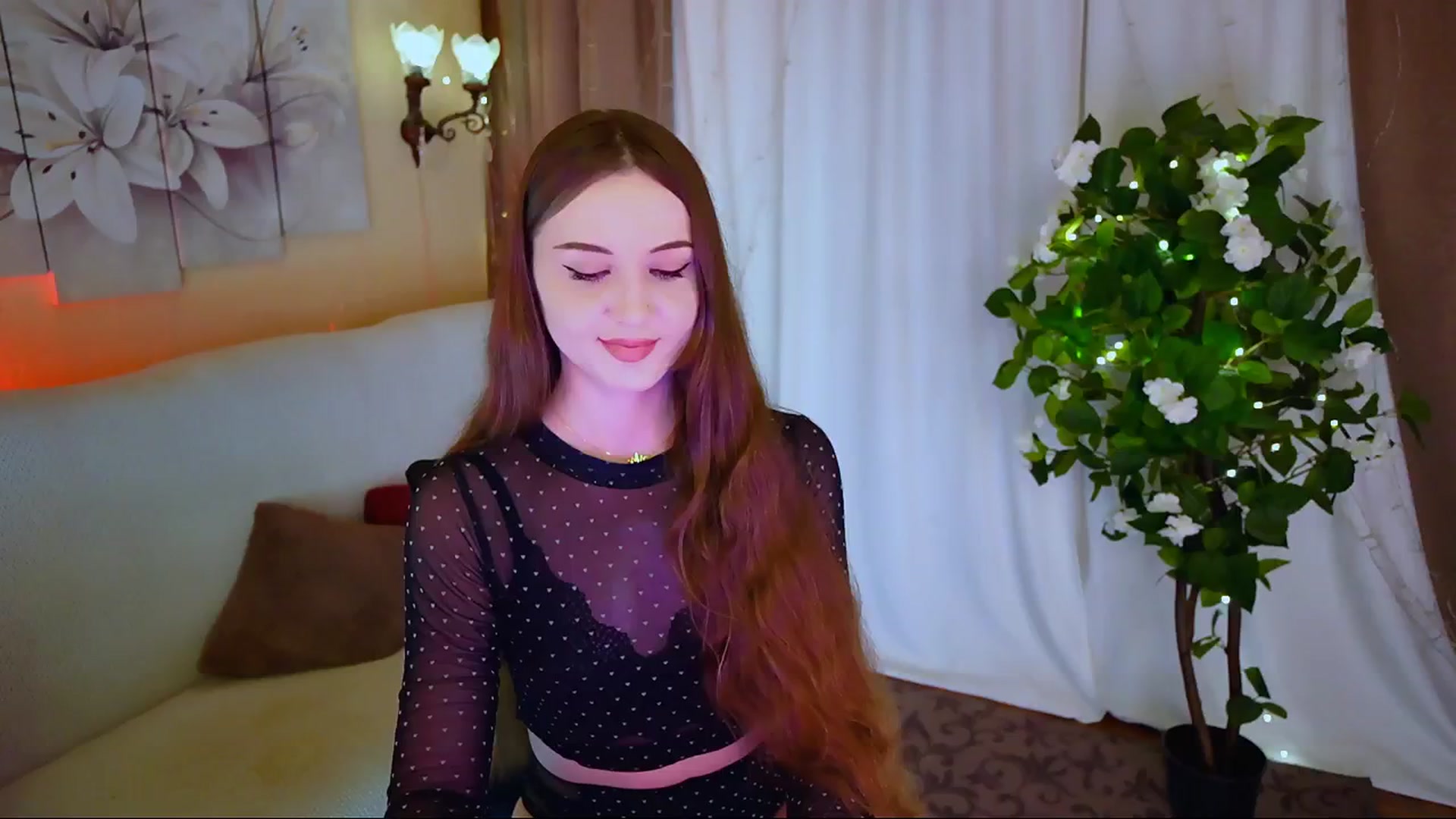 Gallery image thumbnail from Innocent_Soul's myfreecams stream on, 06/19/2024, 19:03 image 13 of 20