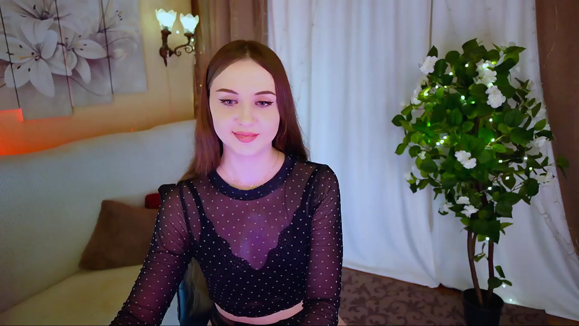 Gallery image thumbnail from Innocent_Soul's myfreecams stream on, 06/19/2024, 19:03 image 3 of 20