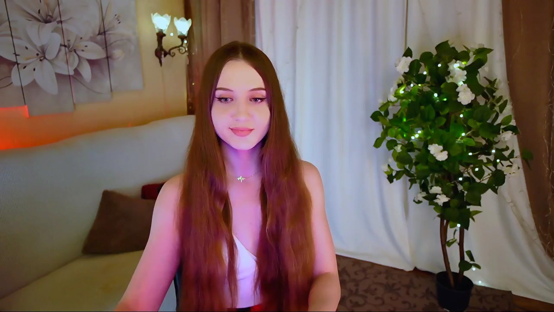 Gallery image thumbnail from Innocent_Soul's myfreecams stream on, 06/20/2024, 18:13 image 18 of 20