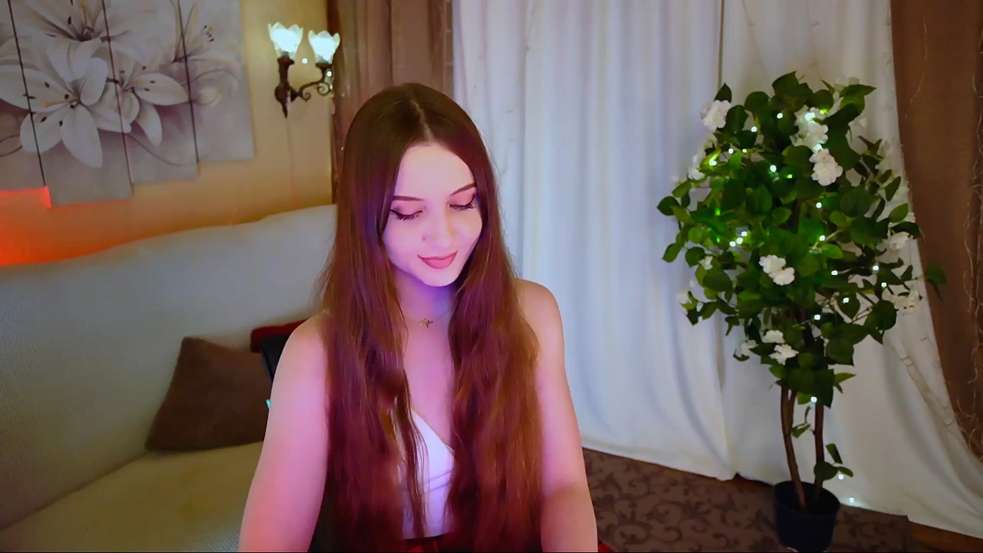 Gallery image thumbnail from Innocent_Soul's myfreecams stream on, 06/20/2024, 18:13 image 19 of 20