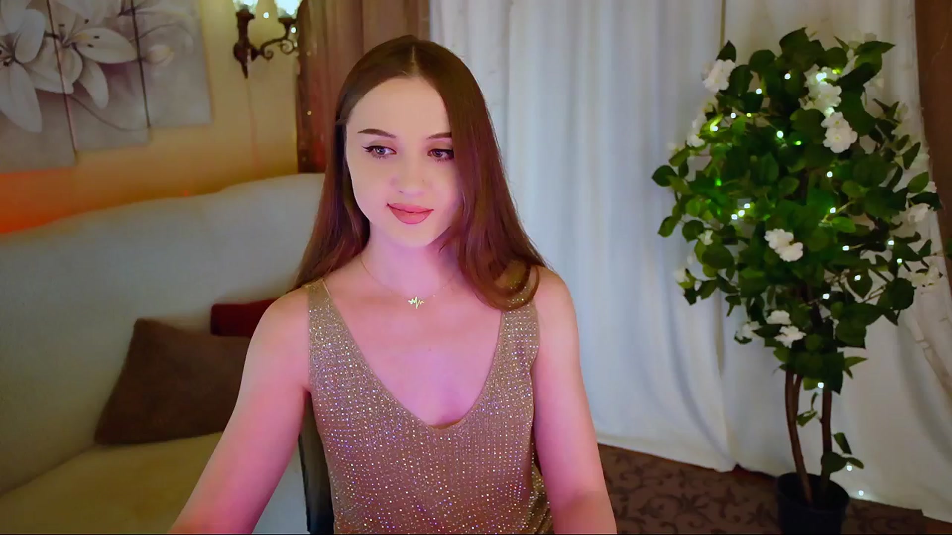 Gallery image thumbnail from Innocent_Soul's myfreecams stream on, 06/29/2024, 16:31 image 14 of 20