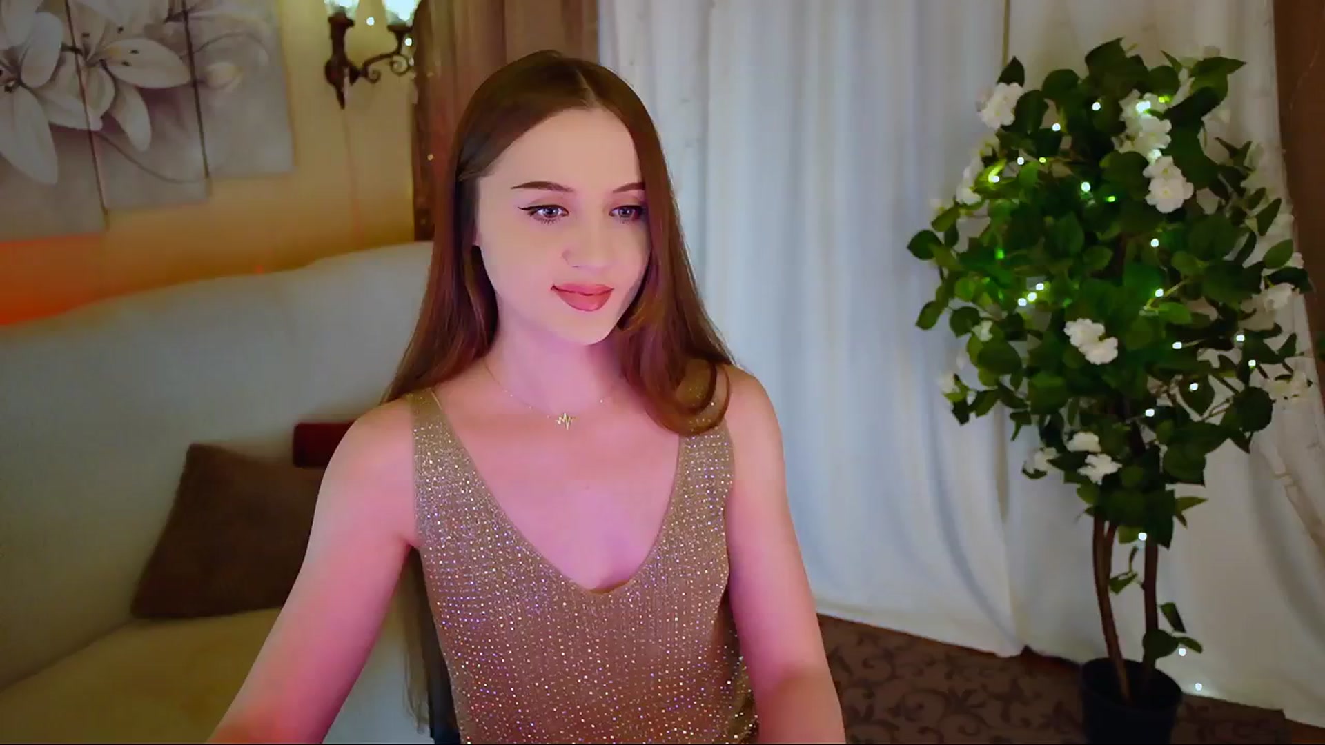 Gallery image thumbnail from Innocent_Soul's myfreecams stream on, 06/29/2024, 16:31 image 16 of 20