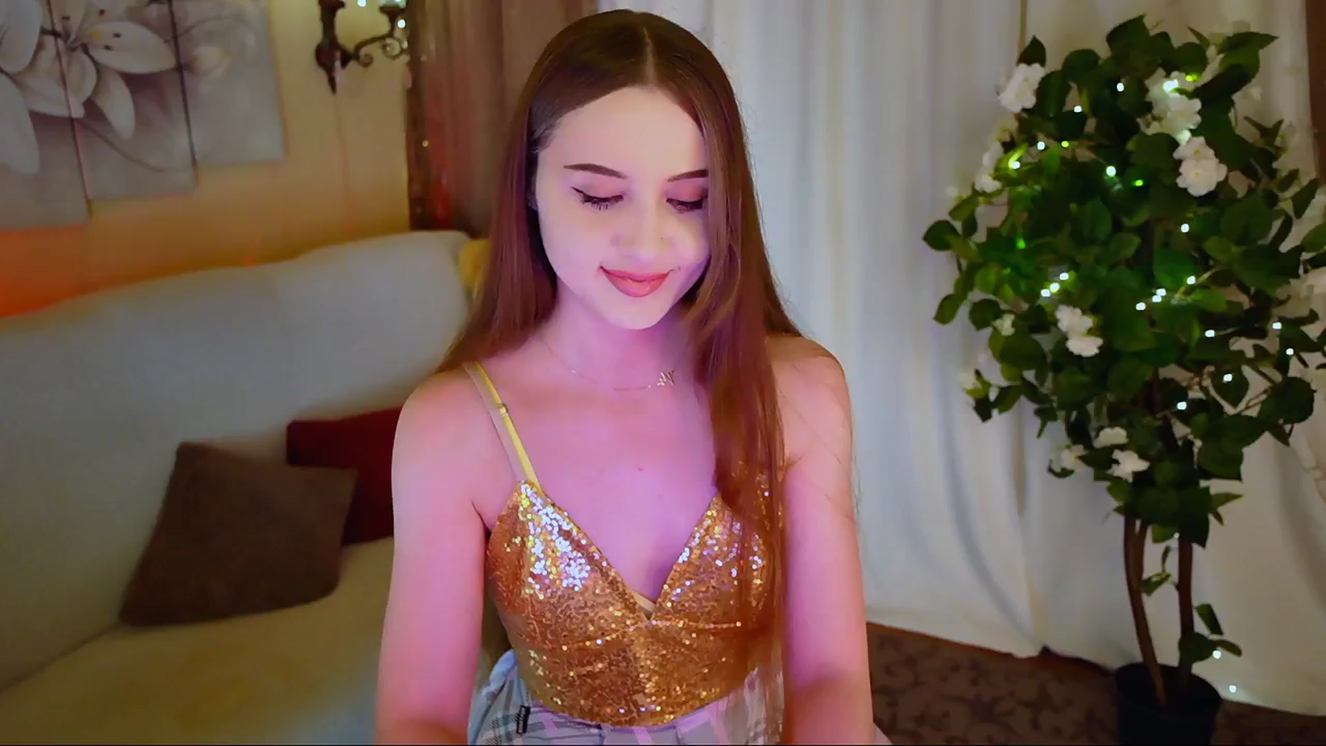Gallery image thumbnail from Innocent_Soul's myfreecams stream on, 06/30/2024, 23:11 image 5 of 20