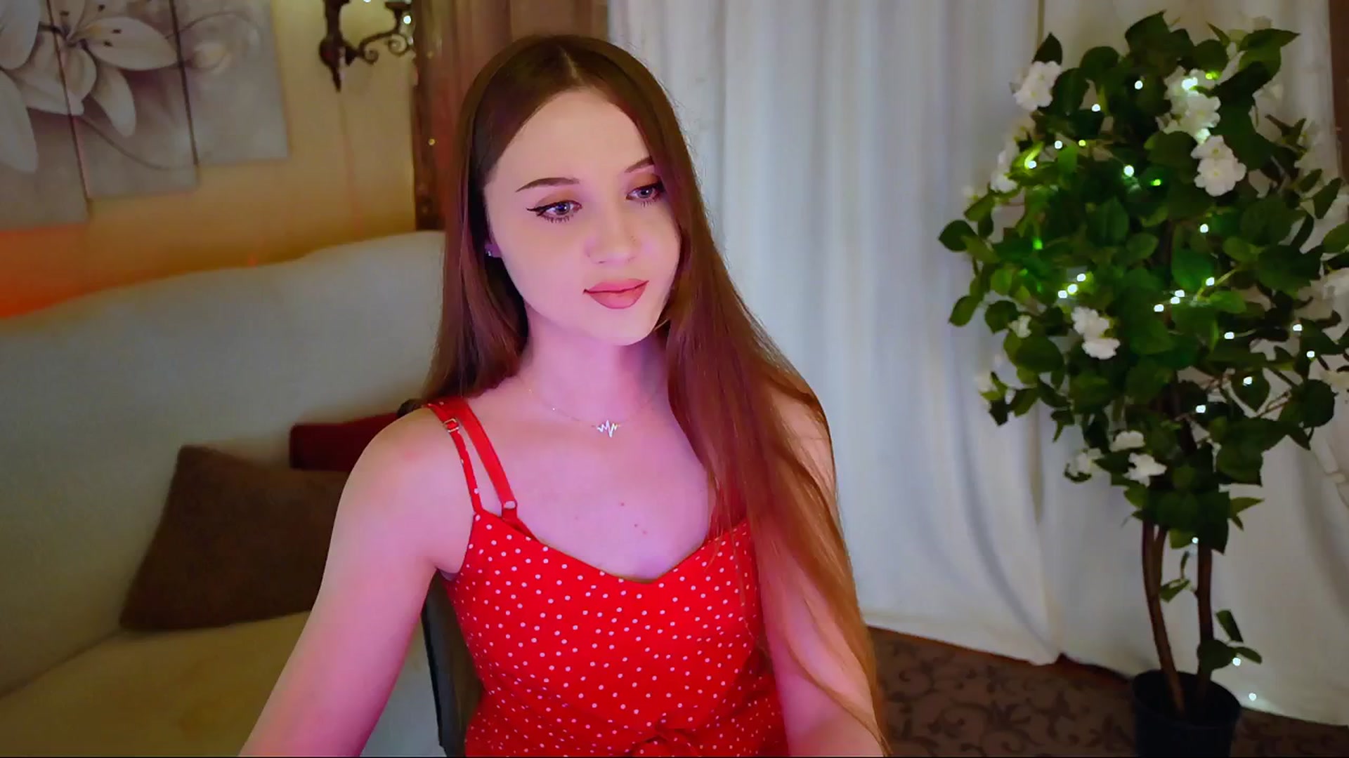 Gallery image thumbnail from Innocent_Soul's myfreecams stream on, 07/05/2024, 15:03 image 6 of 20