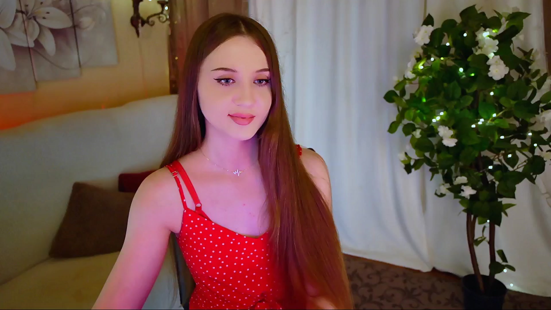 Gallery image thumbnail from Innocent_Soul's myfreecams stream on, 07/05/2024, 15:03 image 19 of 20