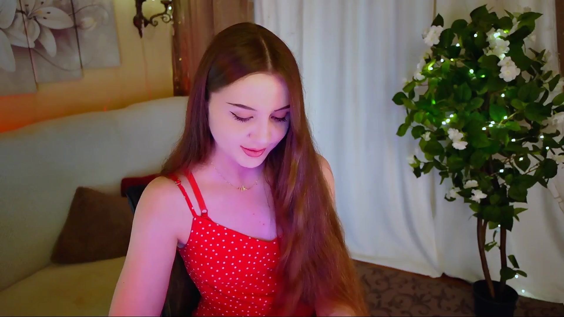 Gallery image thumbnail from Innocent_Soul's myfreecams stream on, 07/08/2024, 18:11 image 8 of 20