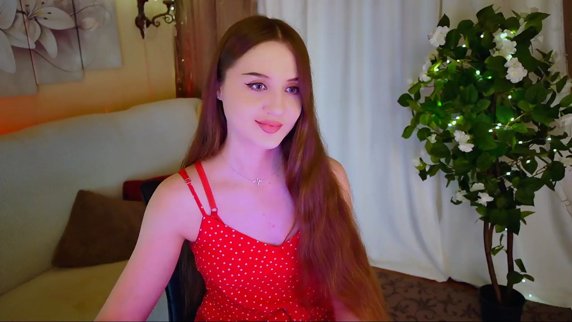 Gallery image thumbnail from Innocent_Soul's myfreecams stream on, 07/08/2024, 18:11 image 2 of 20