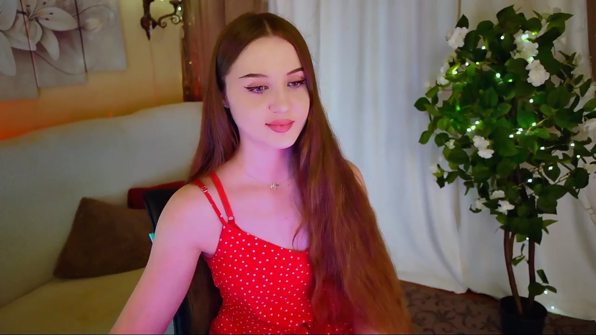 Gallery image thumbnail from Innocent_Soul's myfreecams stream on, 07/08/2024, 18:11 image 14 of 20