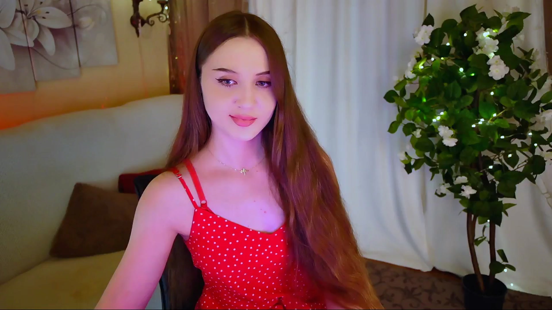 Gallery image thumbnail from Innocent_Soul's myfreecams stream on, 07/08/2024, 18:11 image 17 of 20