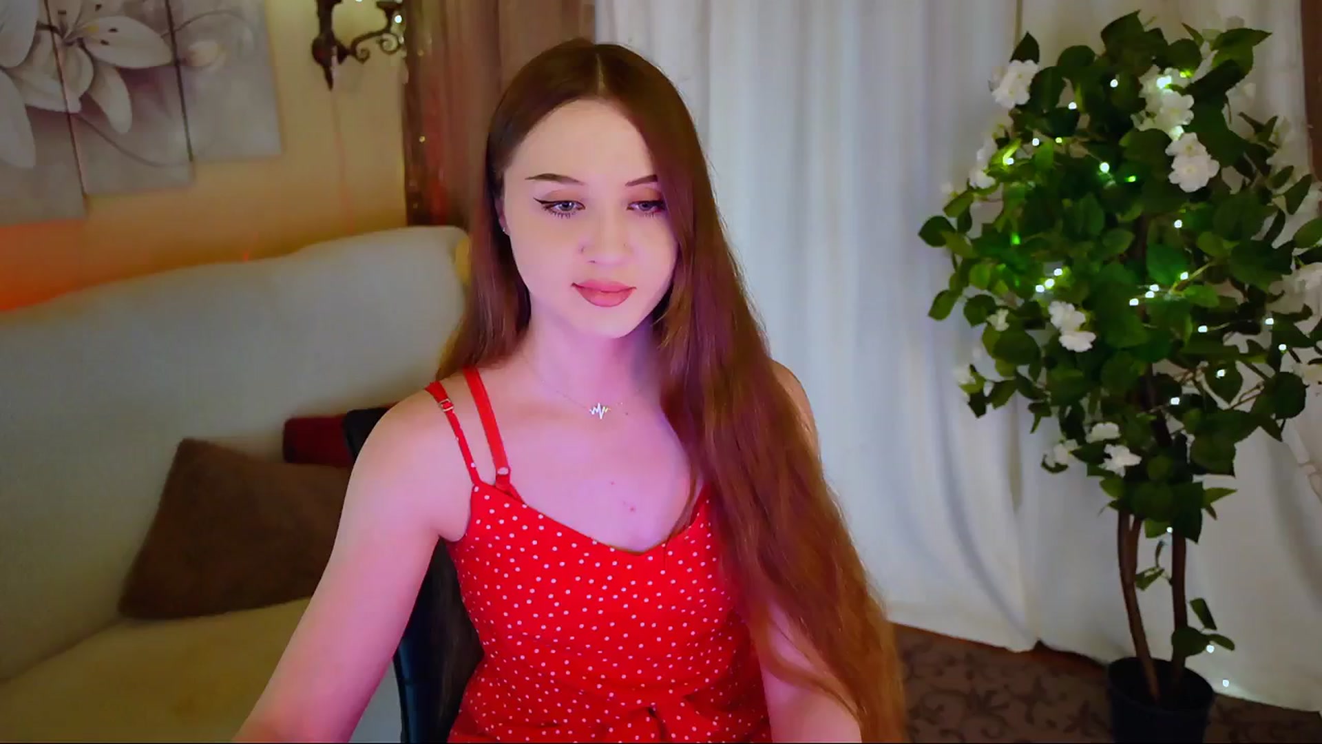 Gallery image thumbnail from Innocent_Soul's myfreecams stream on, 07/08/2024, 18:11 image 1 of 20