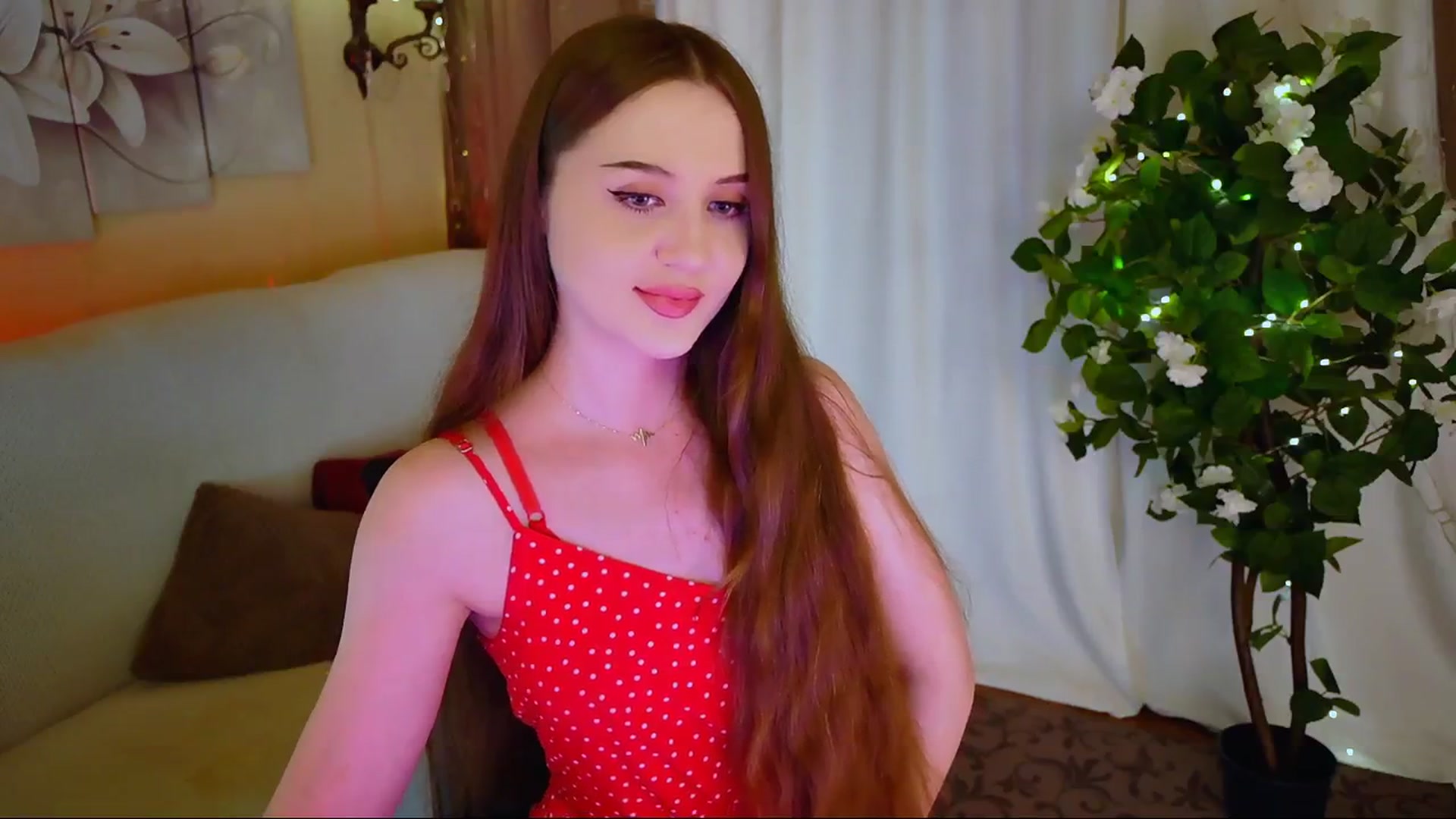 Gallery image thumbnail from Innocent_Soul's myfreecams stream on, 07/08/2024, 18:11 image 16 of 20