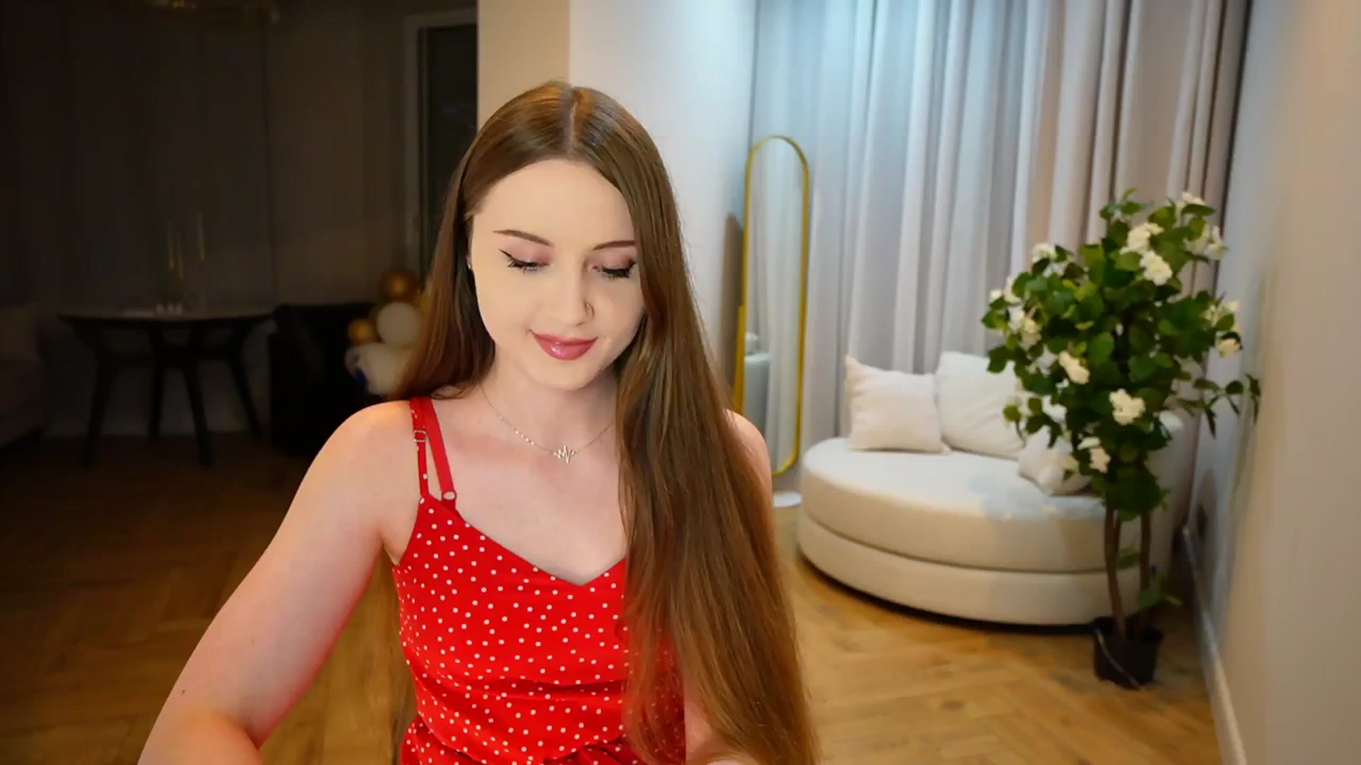 Gallery image thumbnail from Innocent_Soul's myfreecams stream on, 08/31/2024, 19:04 image 5 of 20