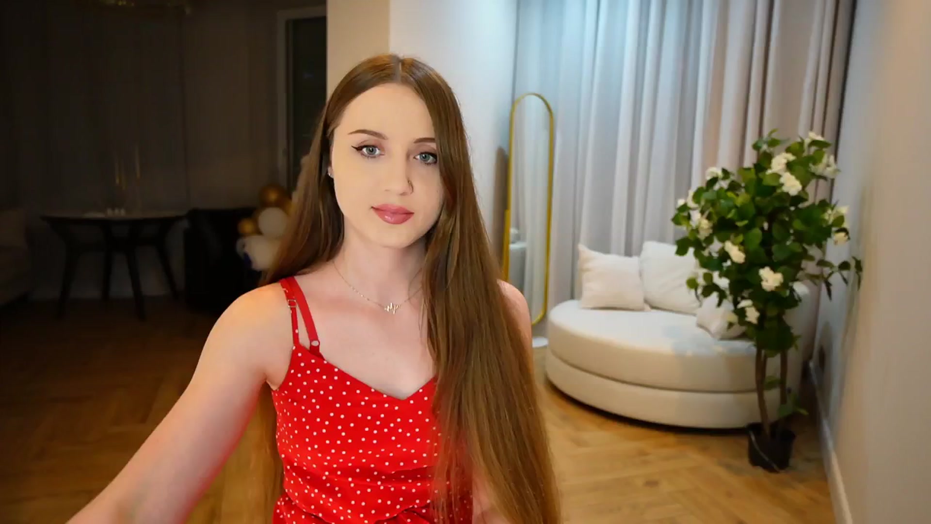Gallery image thumbnail from Innocent_Soul's myfreecams stream on, 08/31/2024, 19:04 image 4 of 20