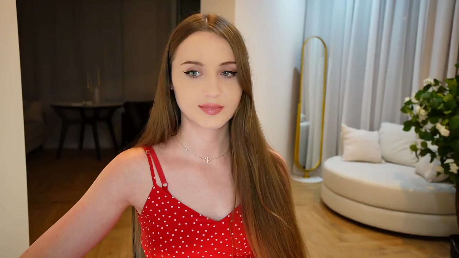 Gallery image thumbnail from Innocent_Soul's myfreecams stream on, 08/31/2024, 21:42 image 3 of 20