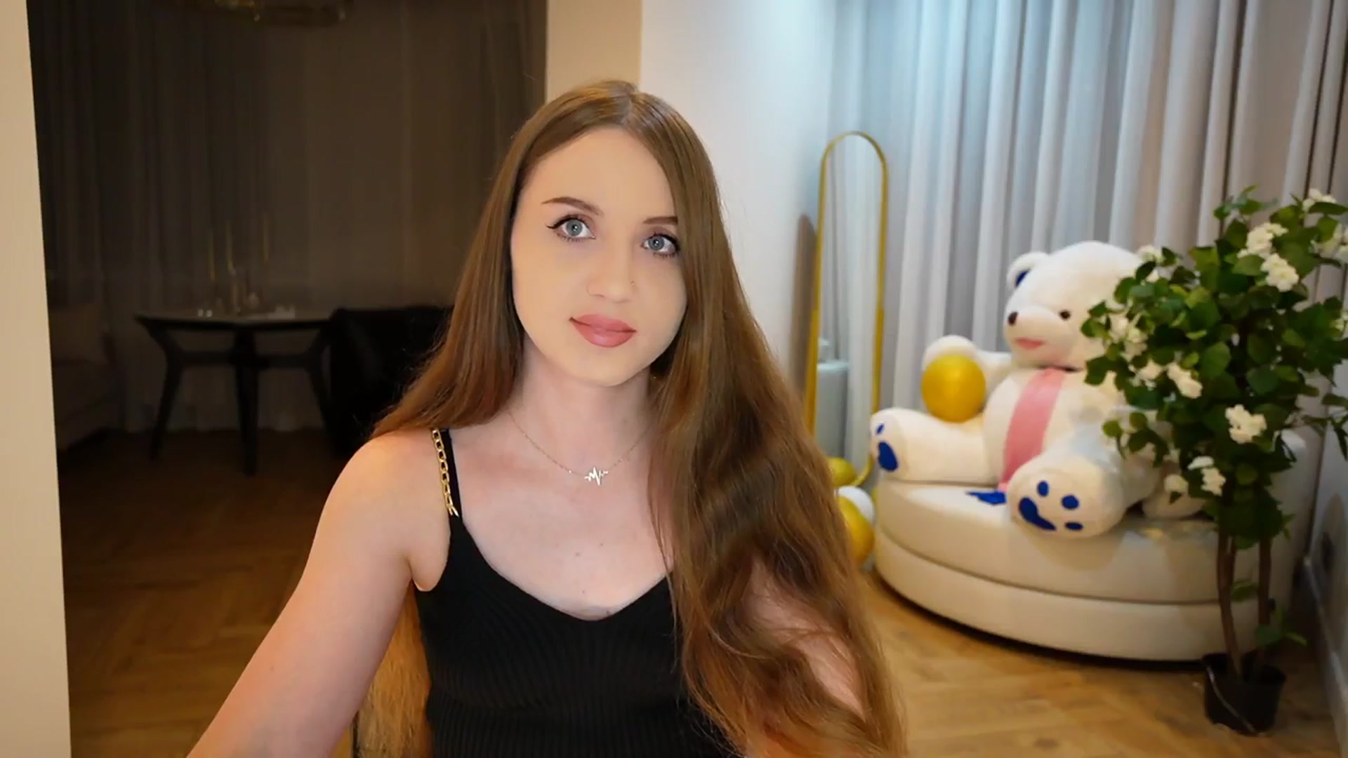 Gallery image thumbnail from Innocent_Soul's myfreecams stream on, 09/02/2024, 19:01 image 4 of 20