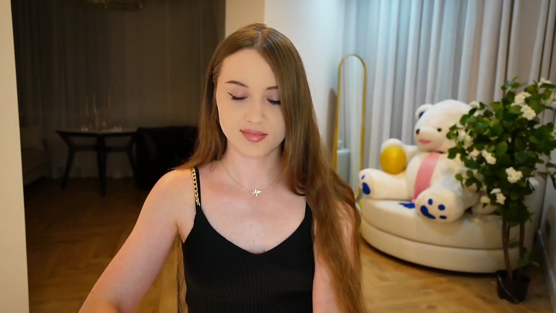 Gallery image thumbnail from Innocent_Soul's myfreecams stream on, 09/02/2024, 19:01 image 6 of 20