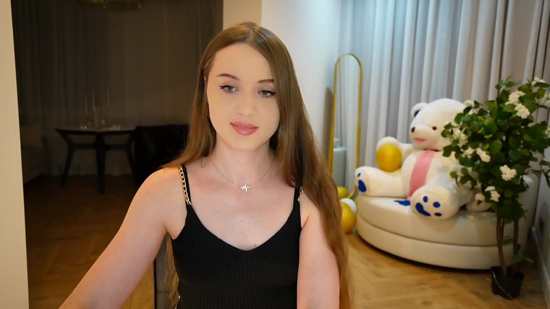 Gallery image thumbnail from Innocent_Soul's myfreecams stream on, 09/02/2024, 19:01 image 5 of 20