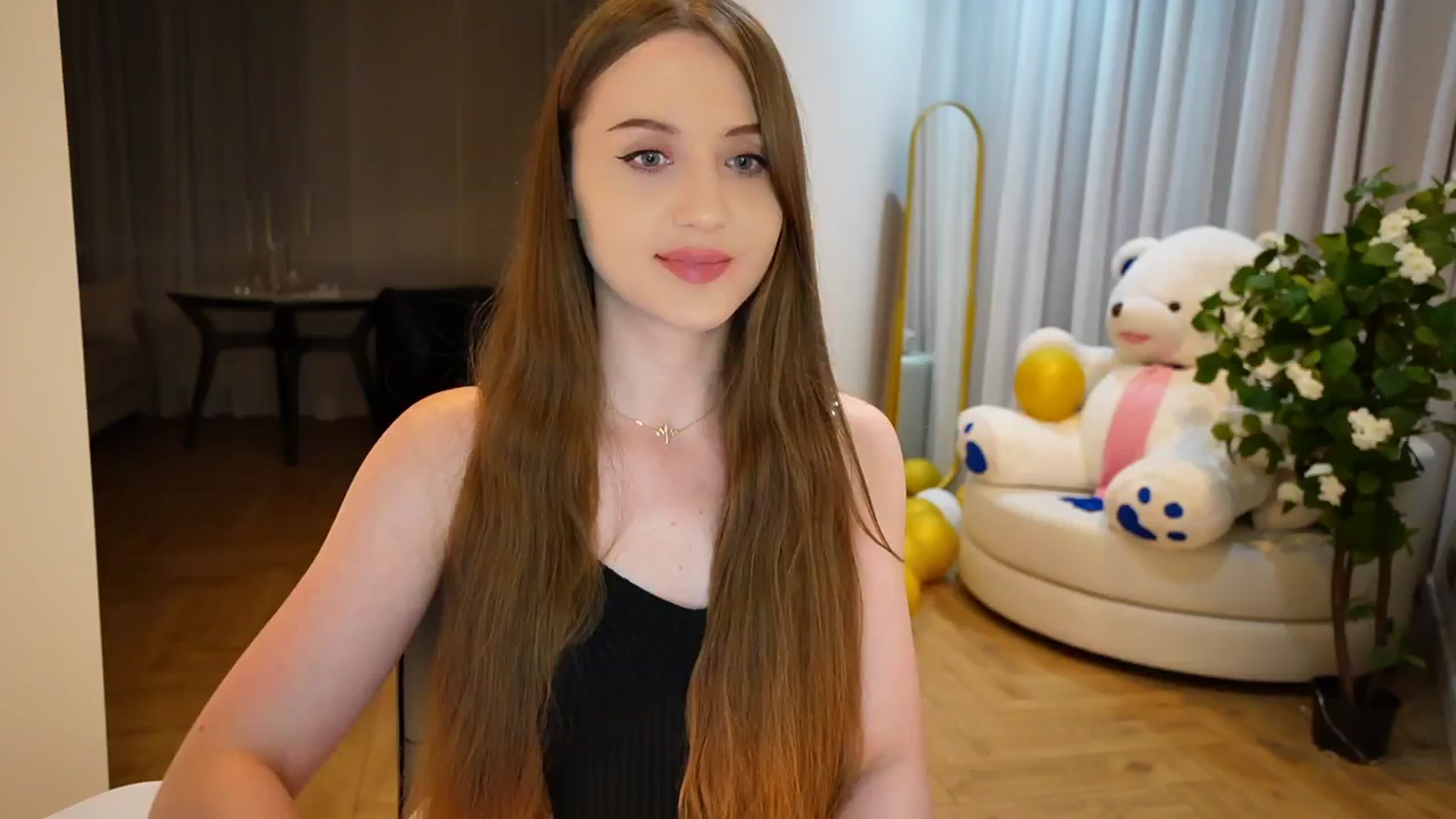 Gallery image thumbnail from Innocent_Soul's myfreecams stream on, 09/02/2024, 21:11 image 19 of 20