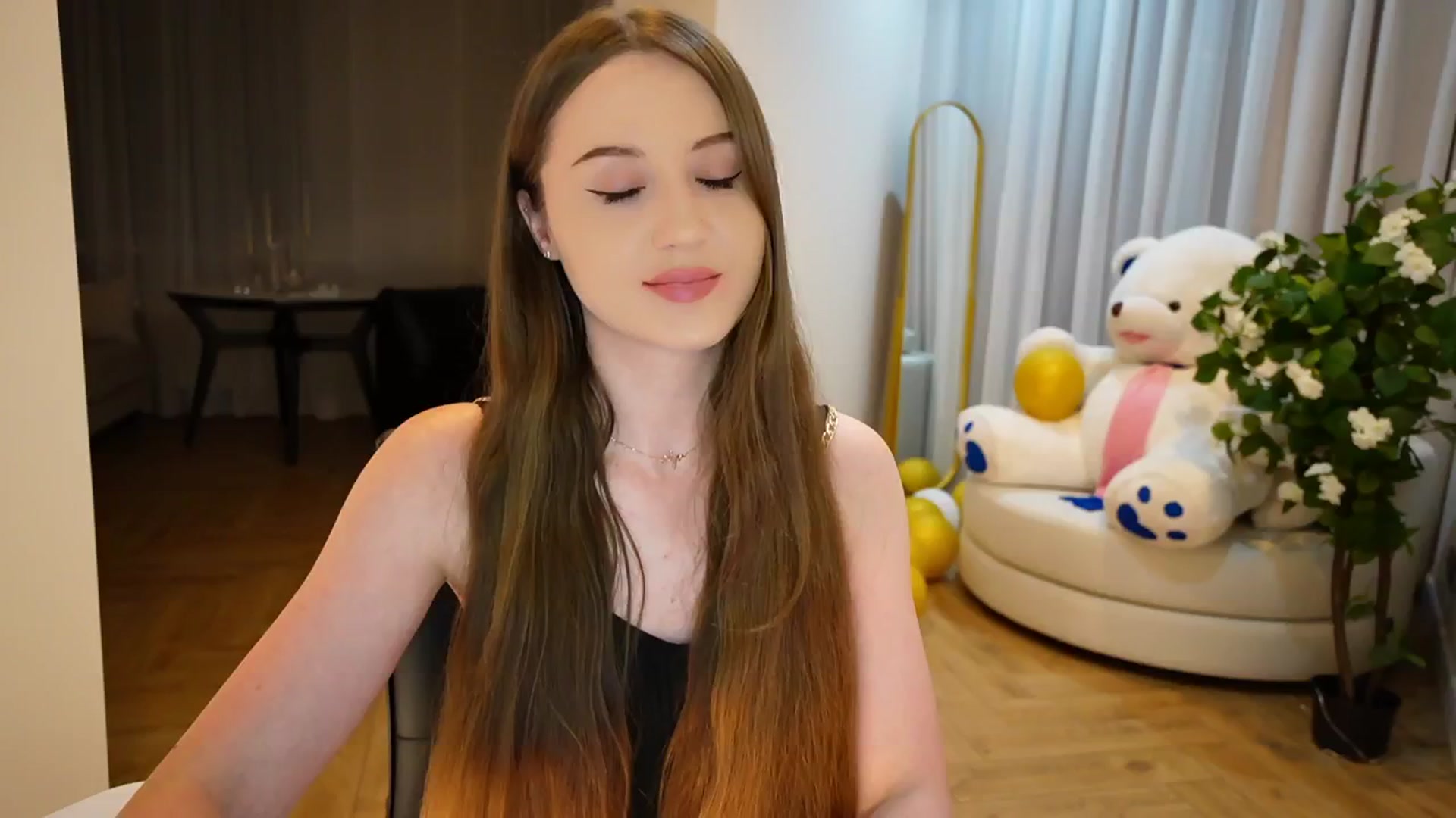 Gallery image thumbnail from Innocent_Soul's myfreecams stream on, 09/02/2024, 21:11 image 13 of 20