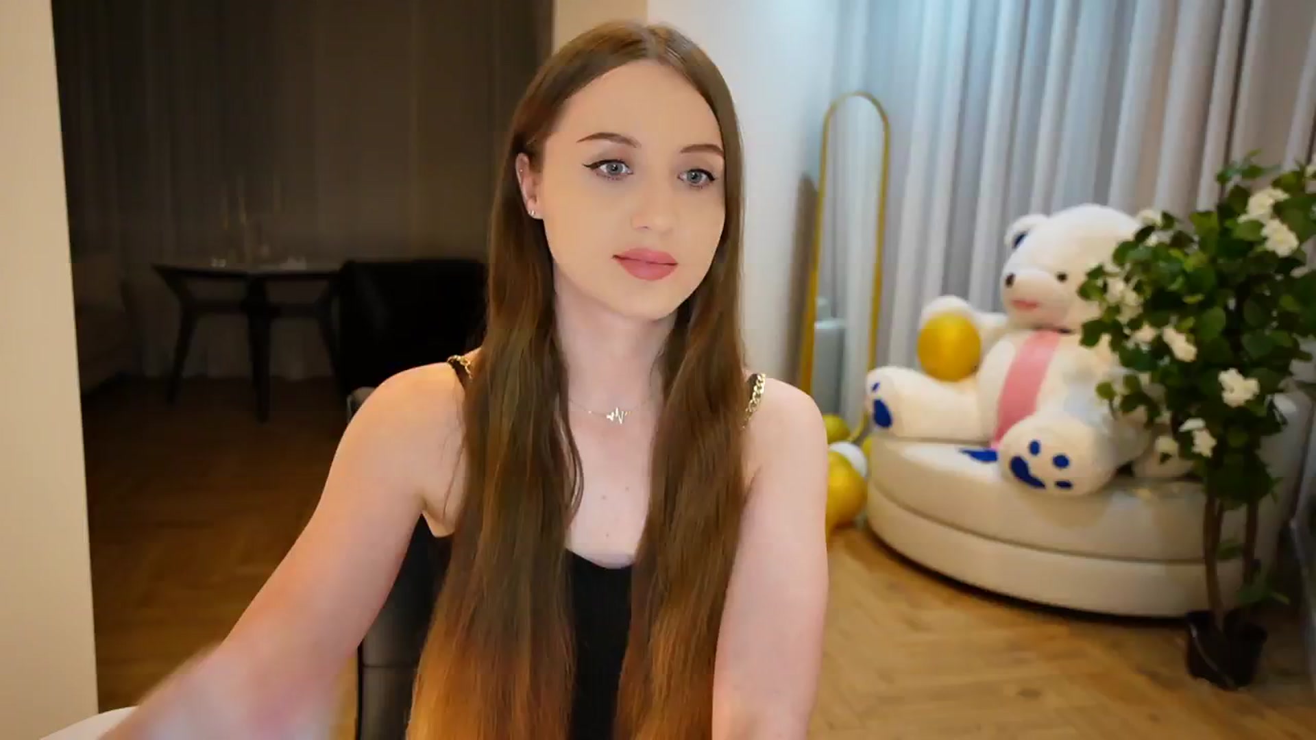 Gallery image thumbnail from Innocent_Soul's myfreecams stream on, 09/02/2024, 21:11 image 9 of 20