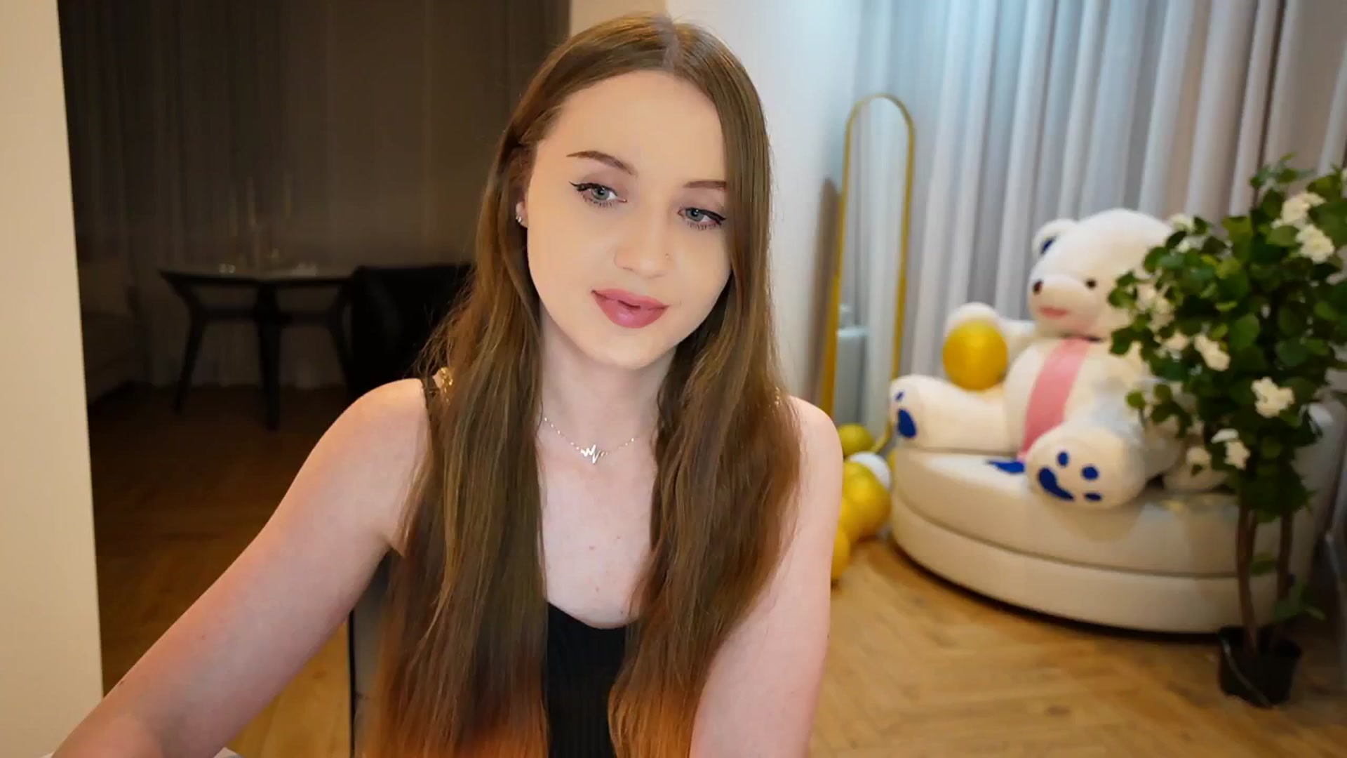 Gallery image thumbnail from Innocent_Soul's myfreecams stream on, 09/02/2024, 22:02 image 12 of 20