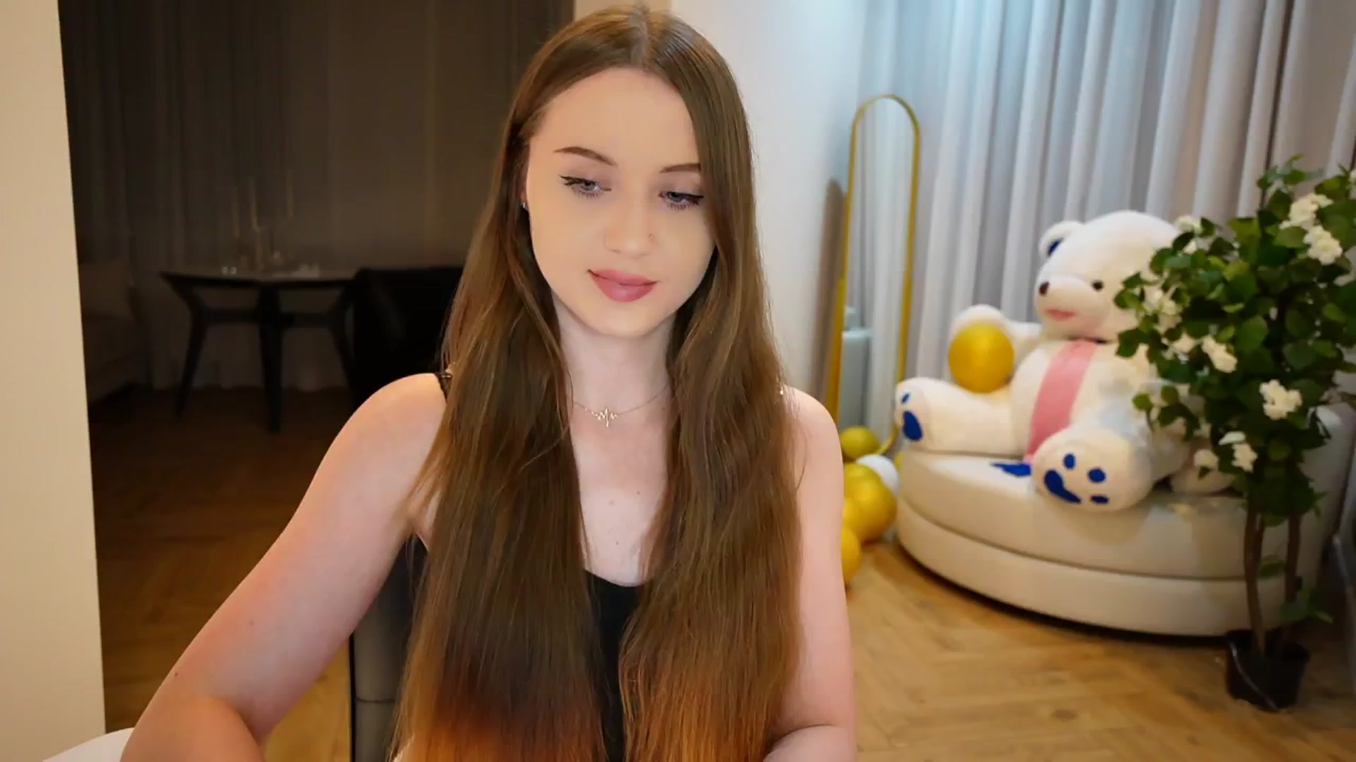 Gallery image thumbnail from Innocent_Soul's myfreecams stream on, 09/02/2024, 22:02 image 13 of 20