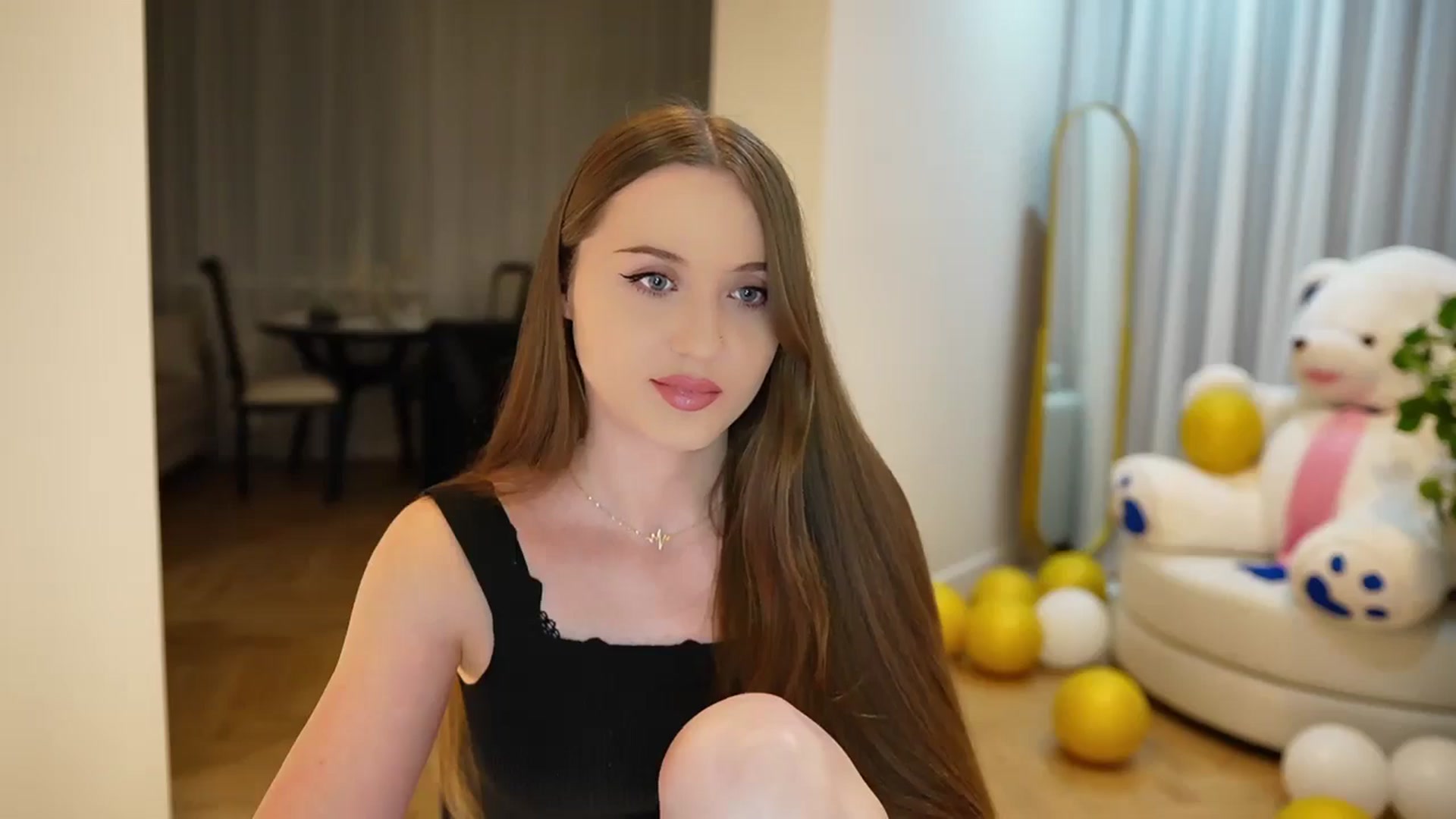 Gallery image thumbnail from Innocent_Soul's myfreecams stream on, 09/07/2024, 19:16 image 19 of 20