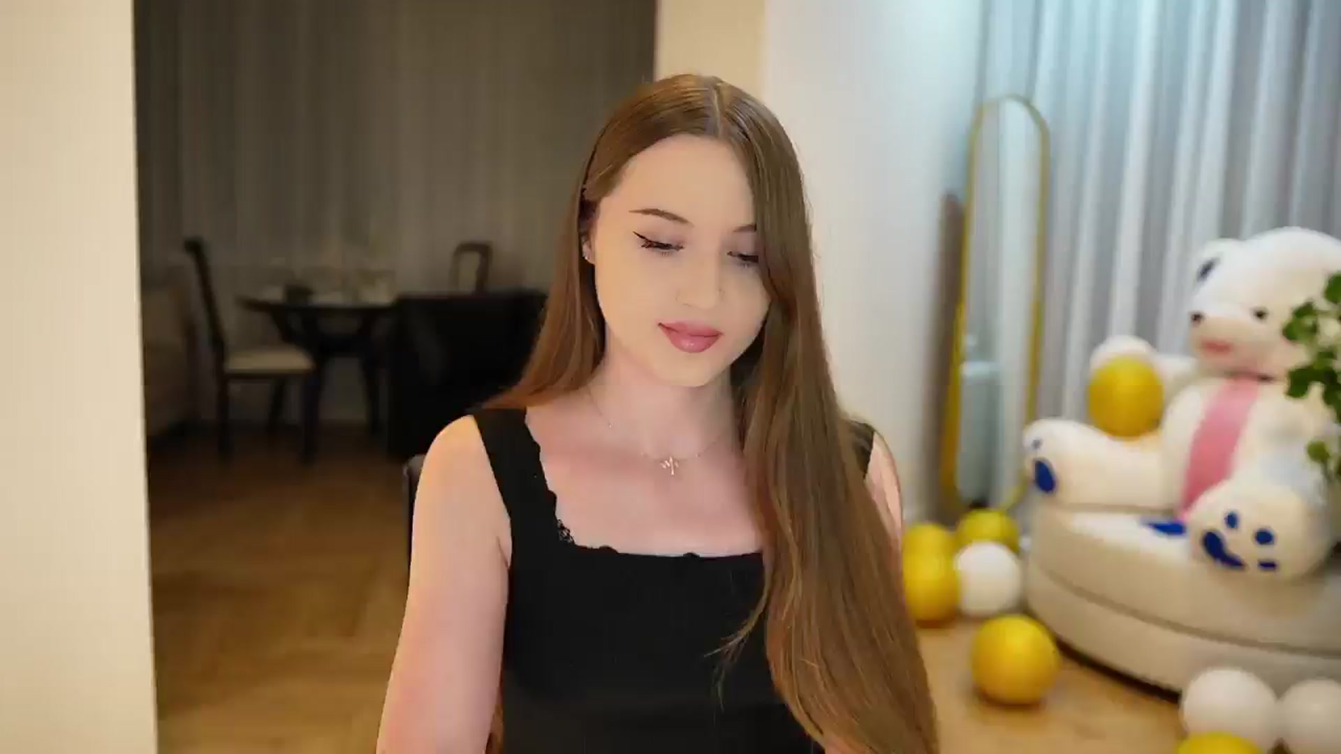 Gallery image thumbnail from Innocent_Soul's myfreecams stream on, 09/07/2024, 19:16 image 7 of 20