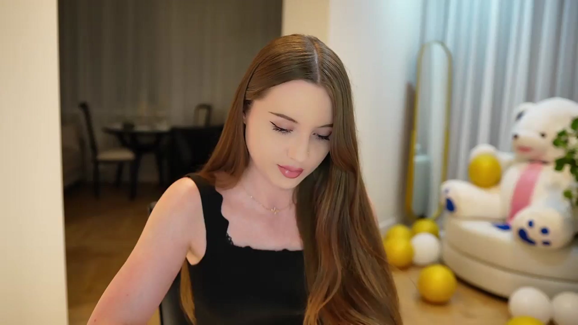 Gallery image thumbnail from Innocent_Soul's myfreecams stream on, 09/07/2024, 19:16 image 13 of 20
