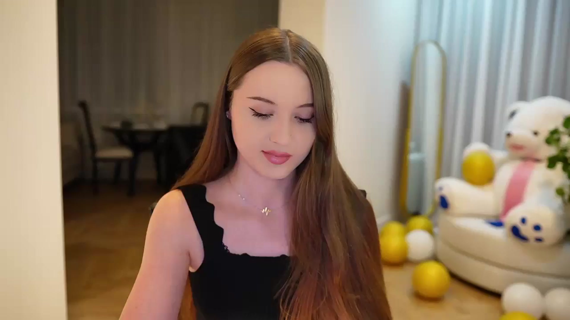 Gallery image thumbnail from Innocent_Soul's myfreecams stream on, 09/07/2024, 19:46 image 1 of 20
