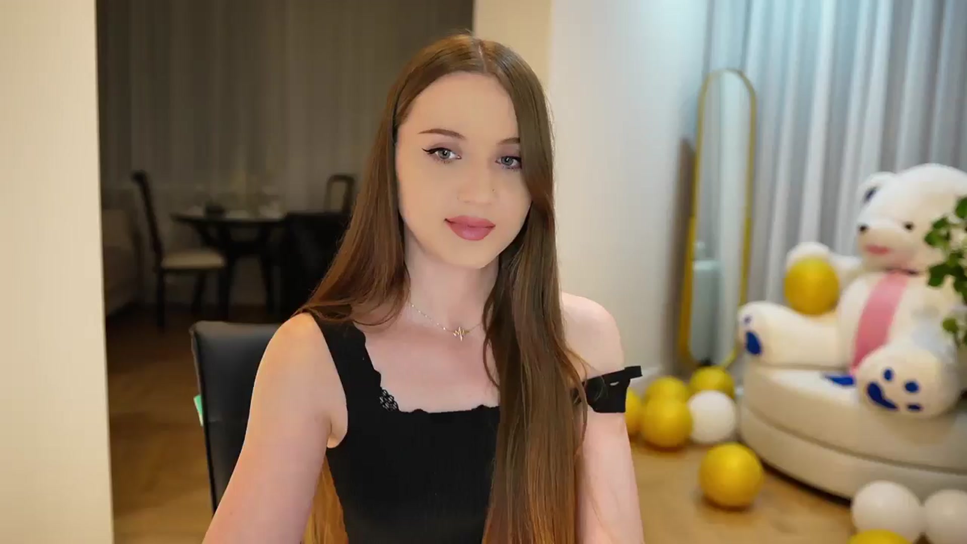 Gallery image thumbnail from Innocent_Soul's myfreecams stream on, 09/07/2024, 19:46 image 19 of 20