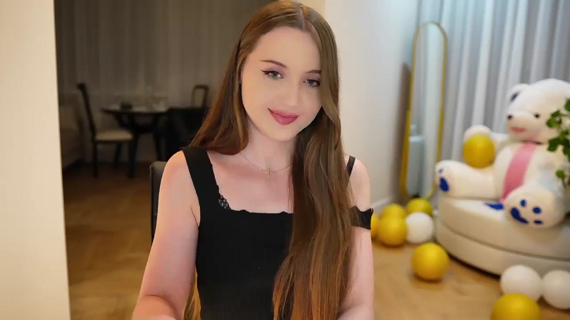 Gallery image thumbnail from Innocent_Soul's myfreecams stream on, 09/07/2024, 20:30 image 17 of 20