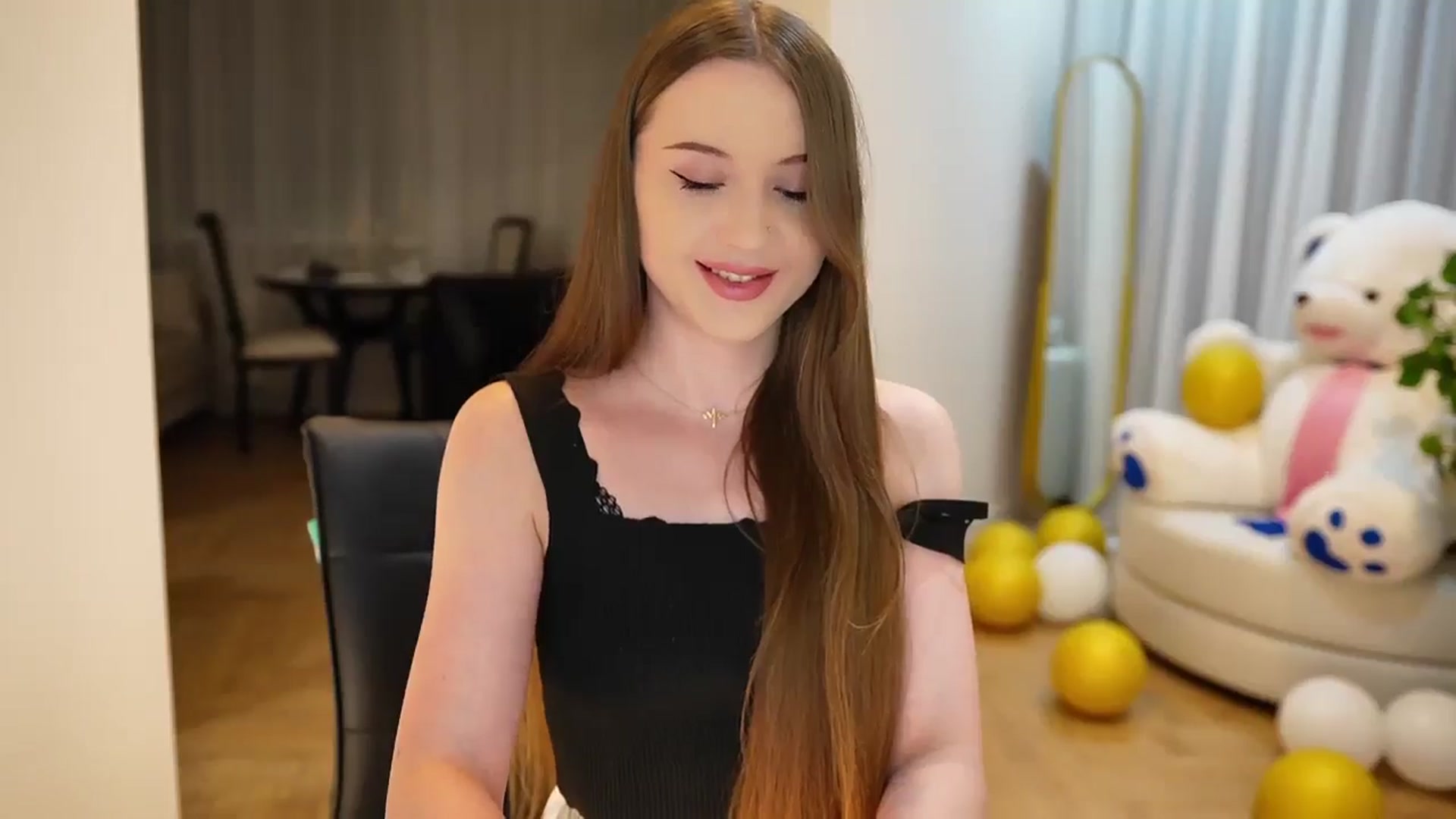 Gallery image thumbnail from Innocent_Soul's myfreecams stream on, 09/07/2024, 20:30 image 7 of 20