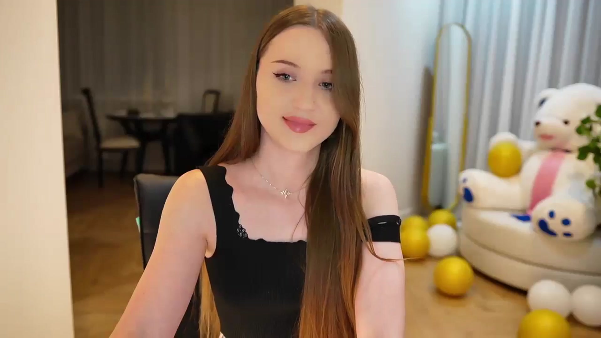 Gallery image thumbnail from Innocent_Soul's myfreecams stream on, 09/07/2024, 20:30 image 4 of 20