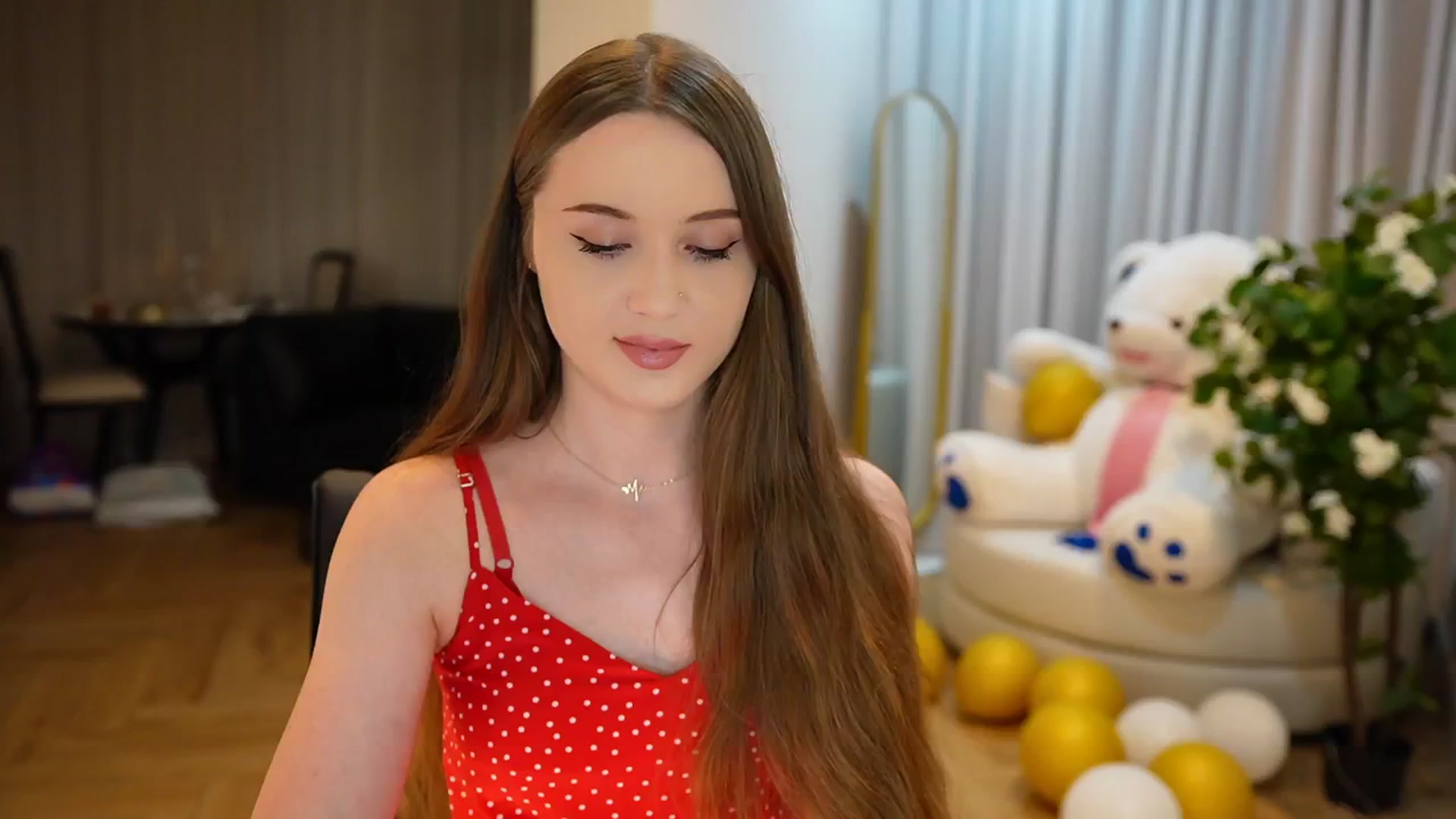 Gallery image thumbnail from Innocent_Soul's myfreecams stream on, 09/09/2024, 19:13 image 6 of 20