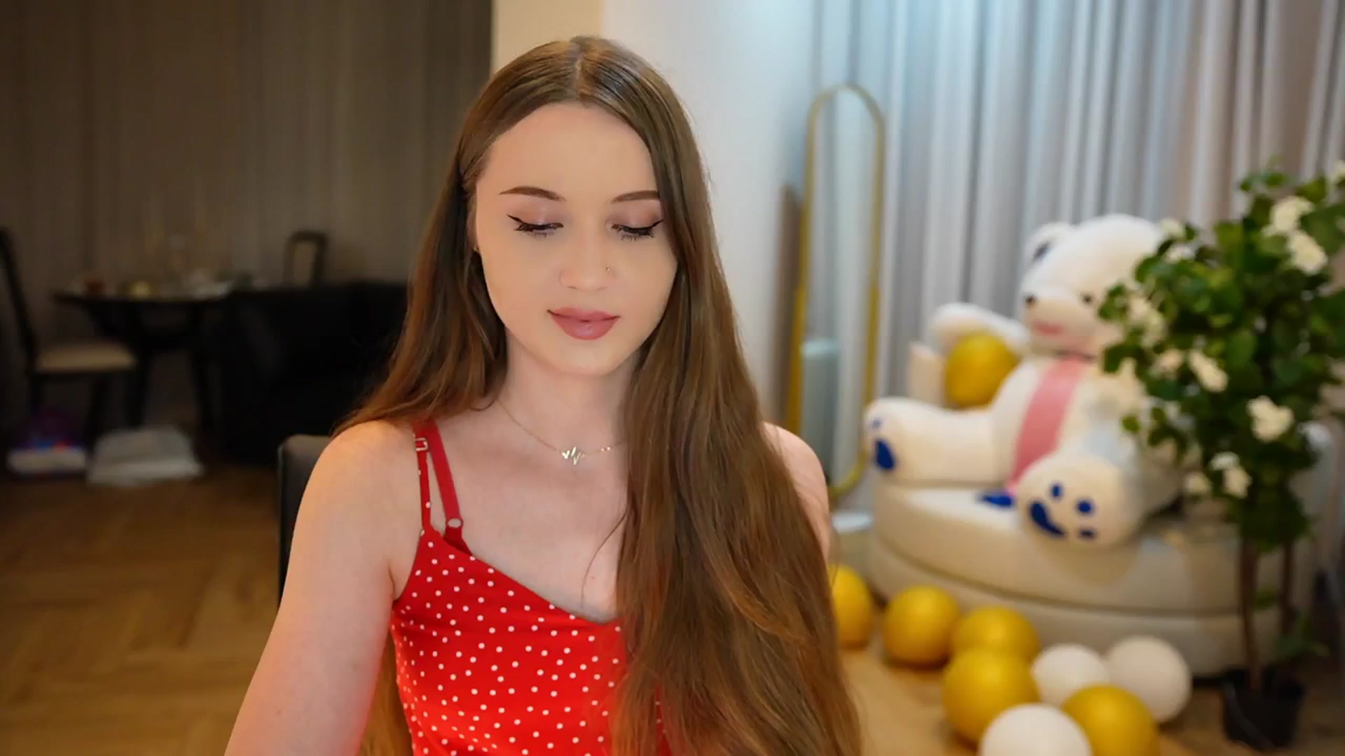Gallery image thumbnail from Innocent_Soul's myfreecams stream on, 09/09/2024, 19:13 image 9 of 20
