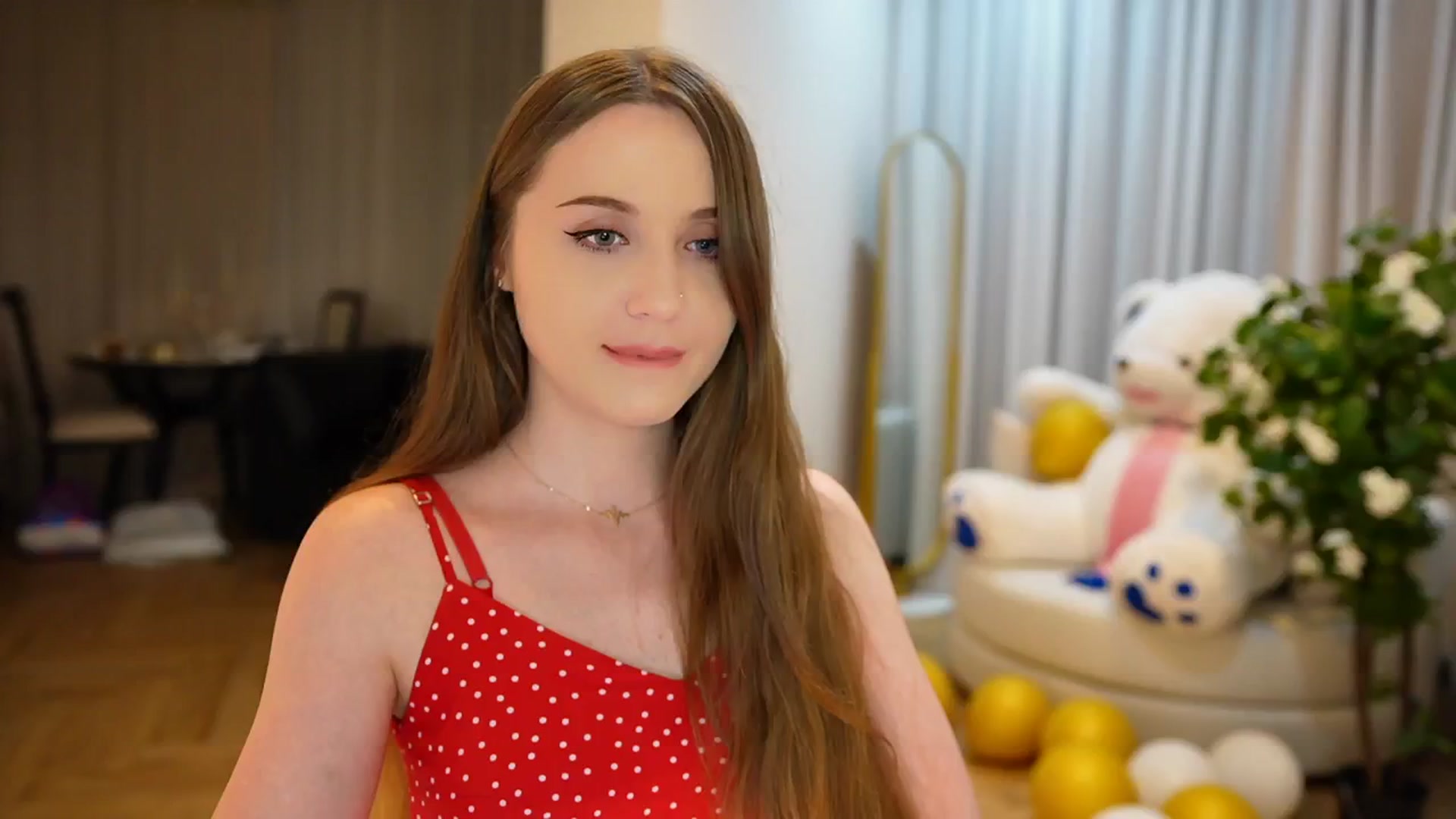 Gallery image thumbnail from Innocent_Soul's myfreecams stream on, 09/09/2024, 19:13 image 16 of 20