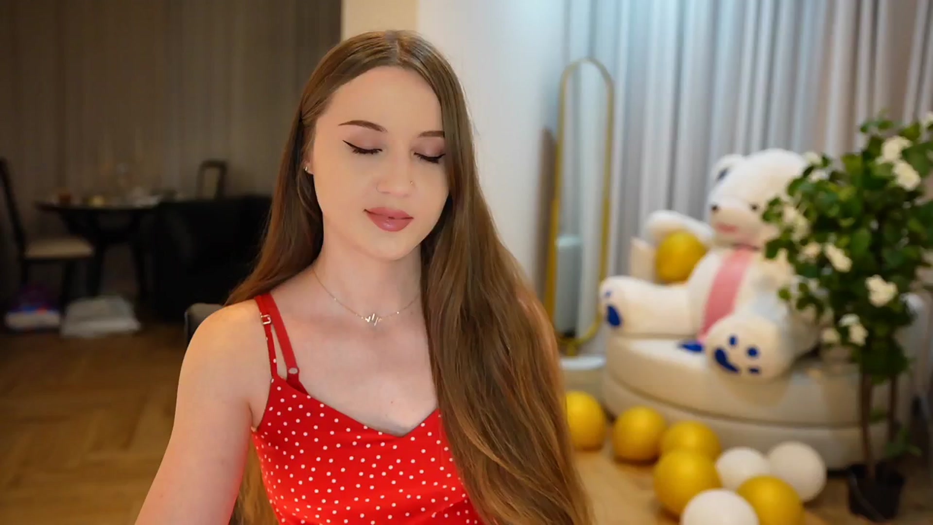 Gallery image thumbnail from Innocent_Soul's myfreecams stream on, 09/09/2024, 19:13 image 12 of 20
