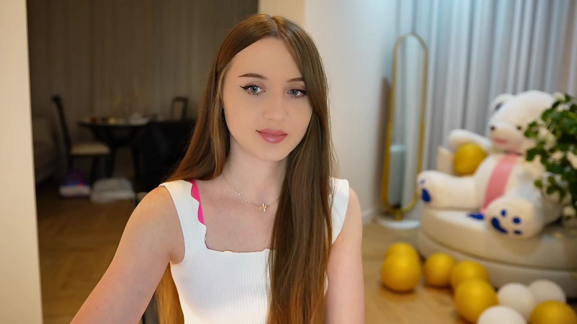 Gallery image thumbnail from Innocent_Soul's myfreecams stream on, 09/10/2024, 17:30 image 2 of 20