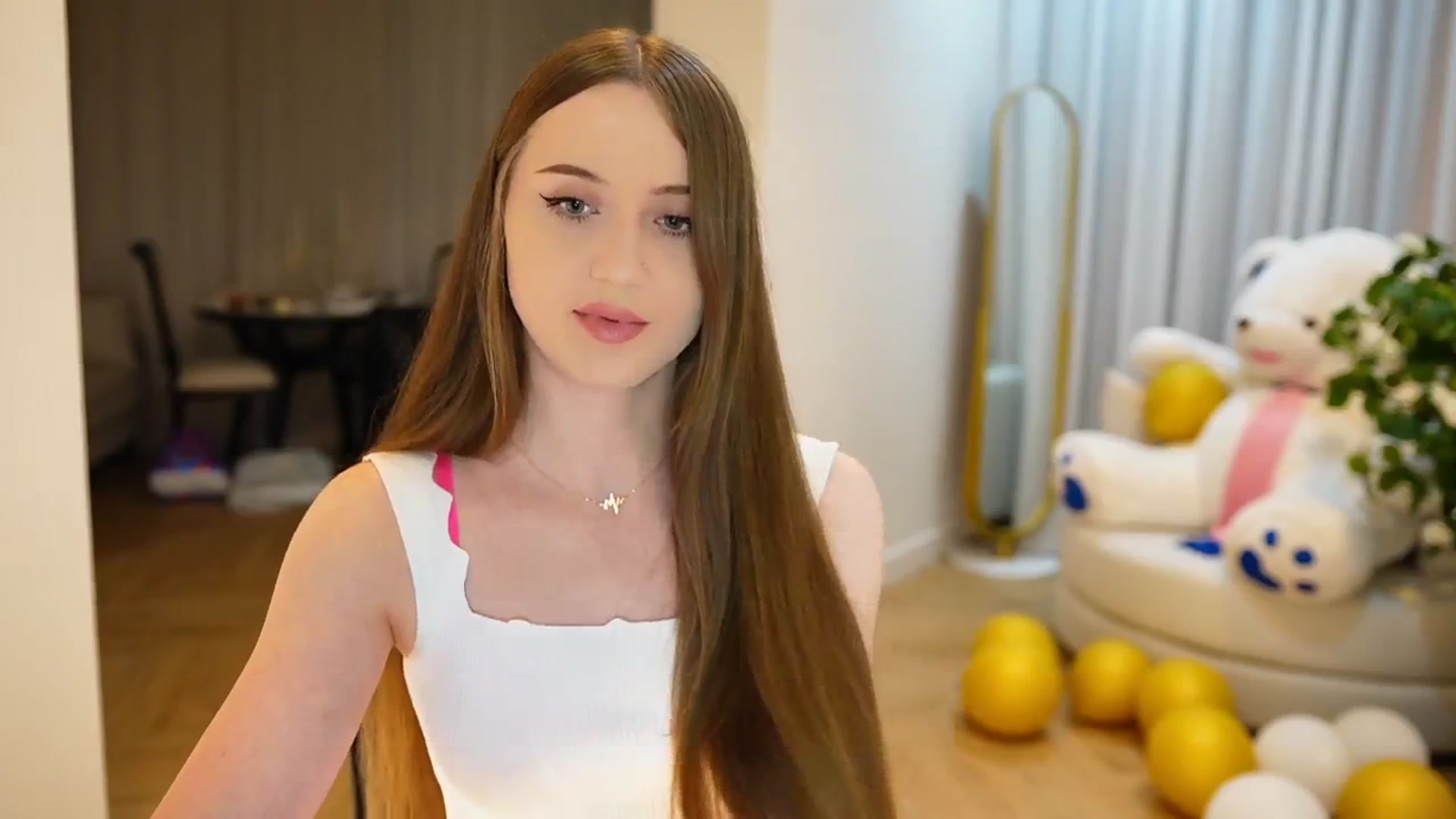 Gallery image thumbnail from Innocent_Soul's myfreecams stream on, 09/10/2024, 17:30 image 17 of 20
