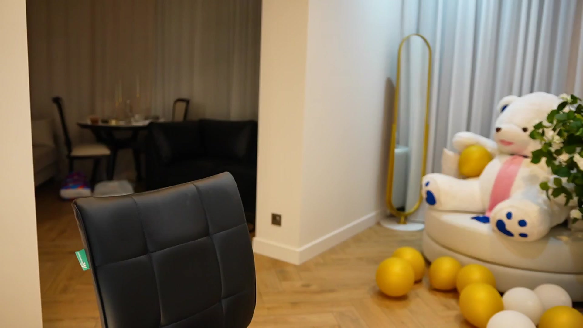 Gallery image thumbnail from Innocent_Soul's myfreecams stream on, 09/10/2024, 18:02 image 16 of 20