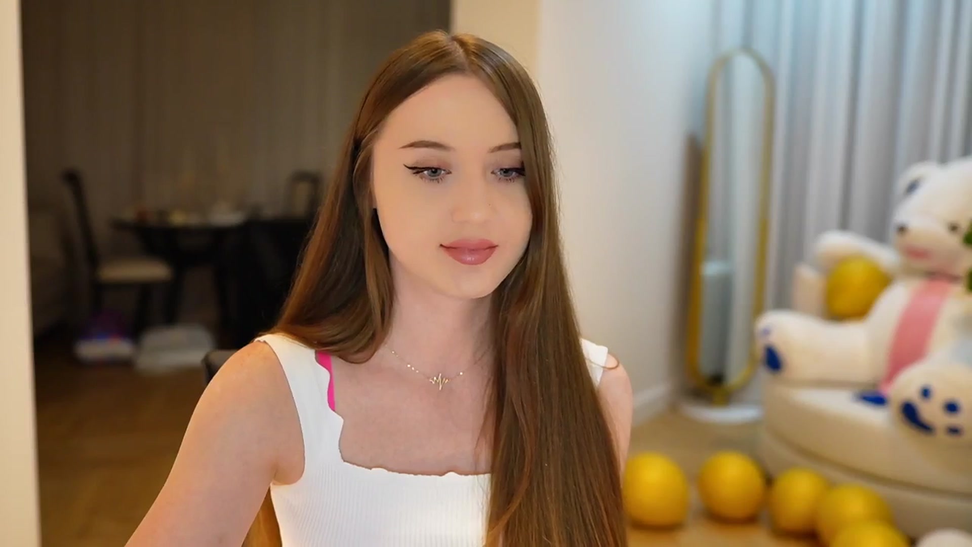 Gallery image thumbnail from Innocent_Soul's myfreecams stream on, 09/10/2024, 19:02 image 13 of 20